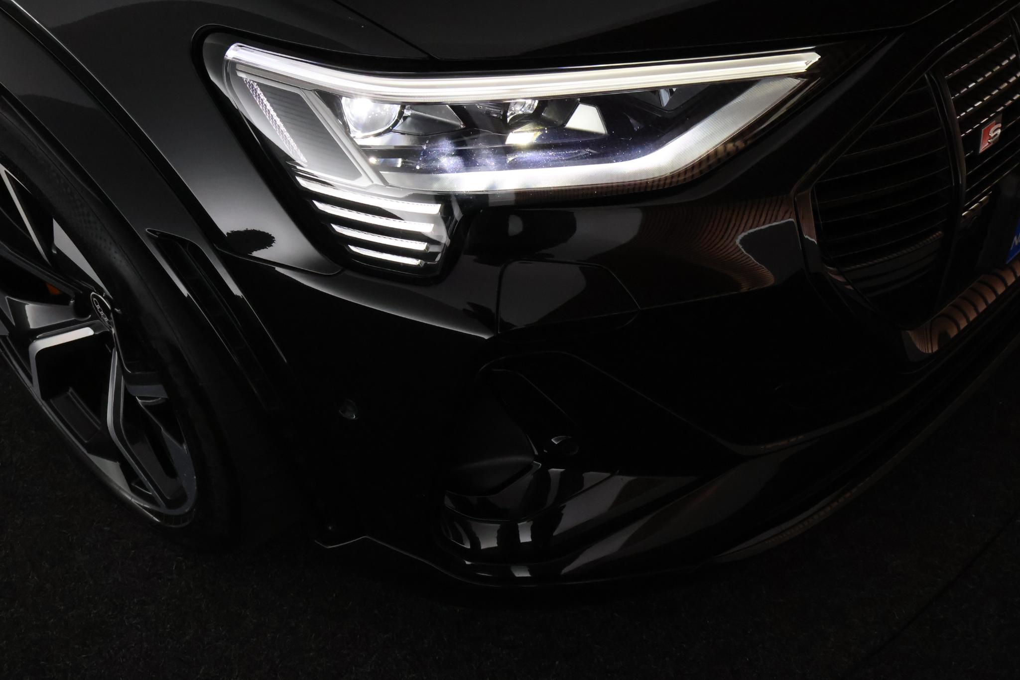 Foto van Audi E-tron S