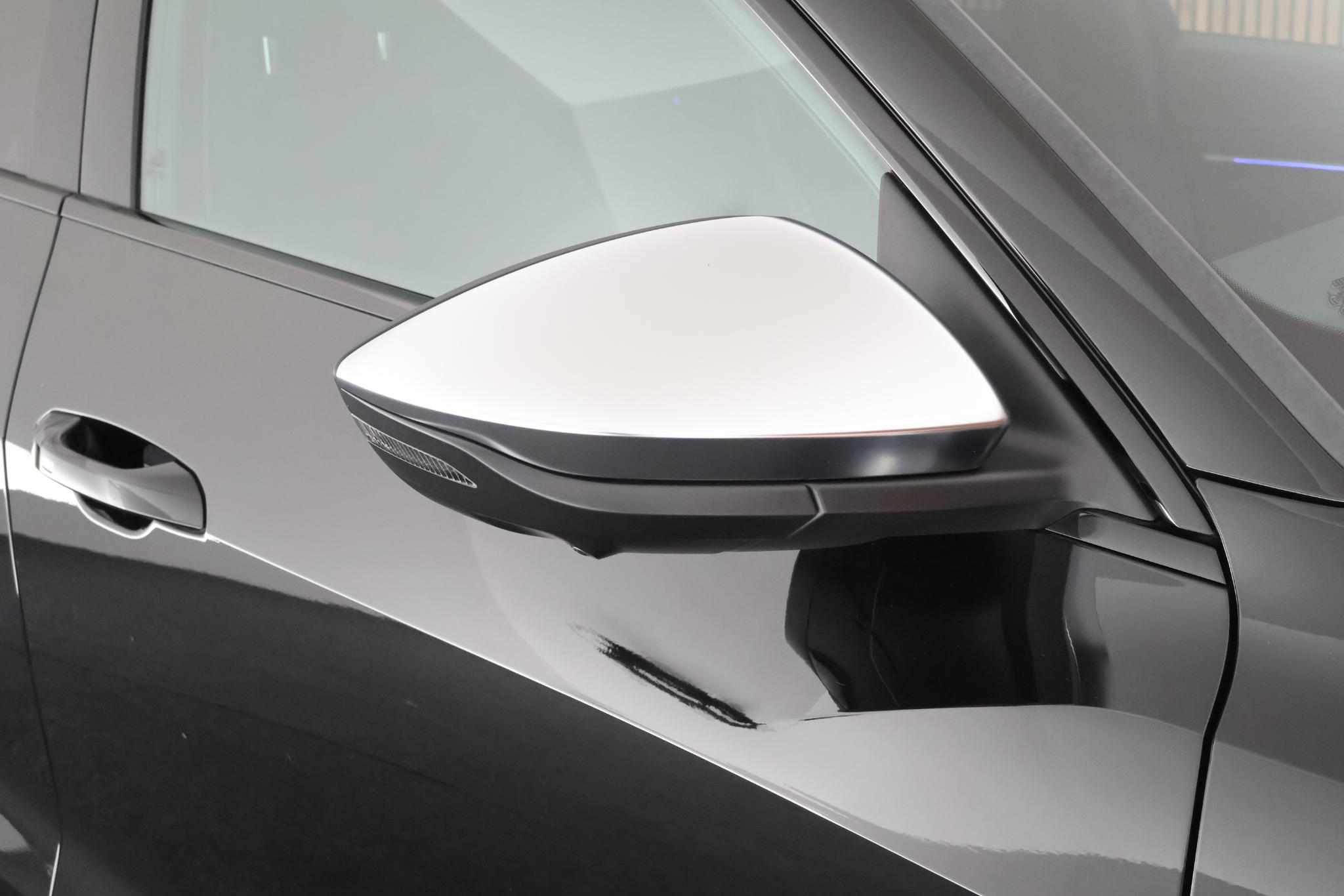Foto van Audi E-tron S