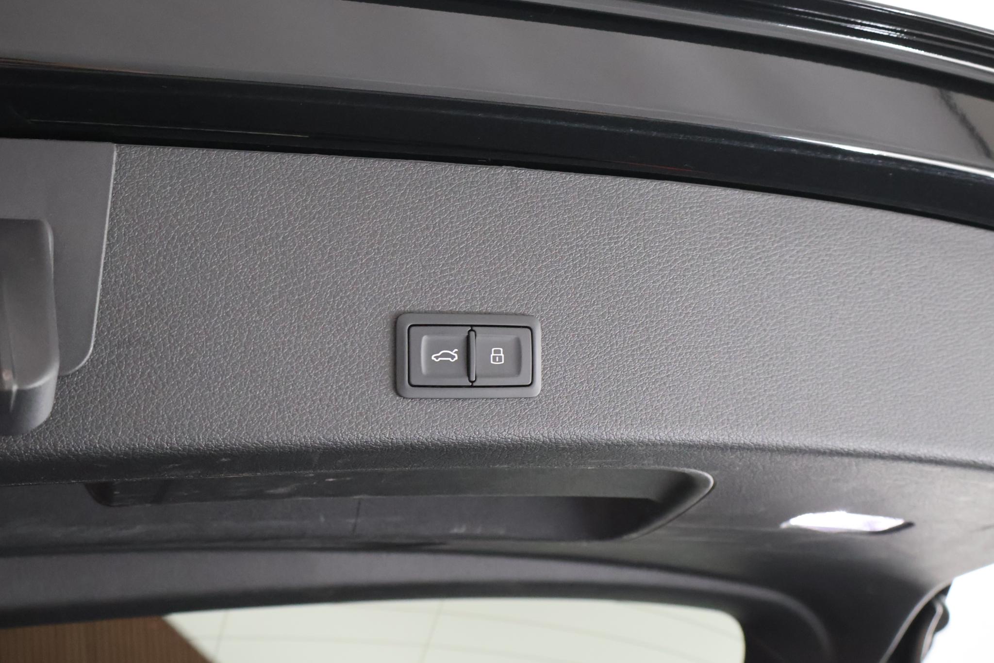 Foto van Audi E-tron S
