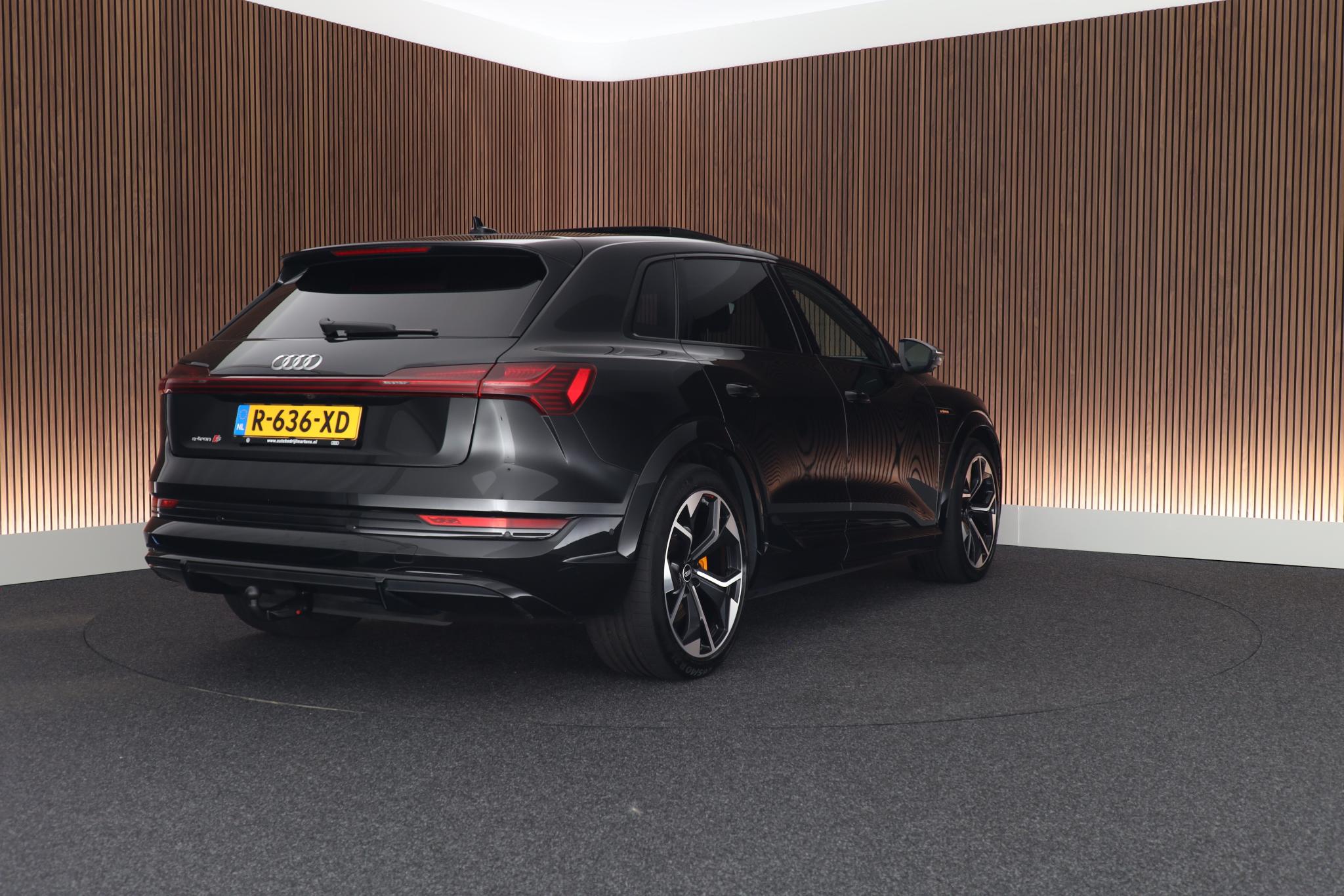 Foto van Audi E-tron S