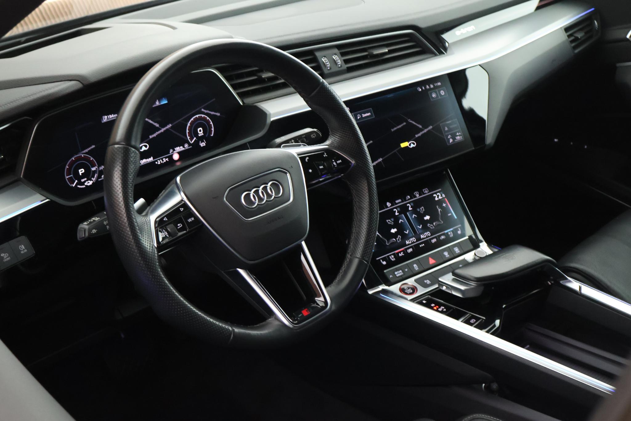 Foto van Audi E-tron S
