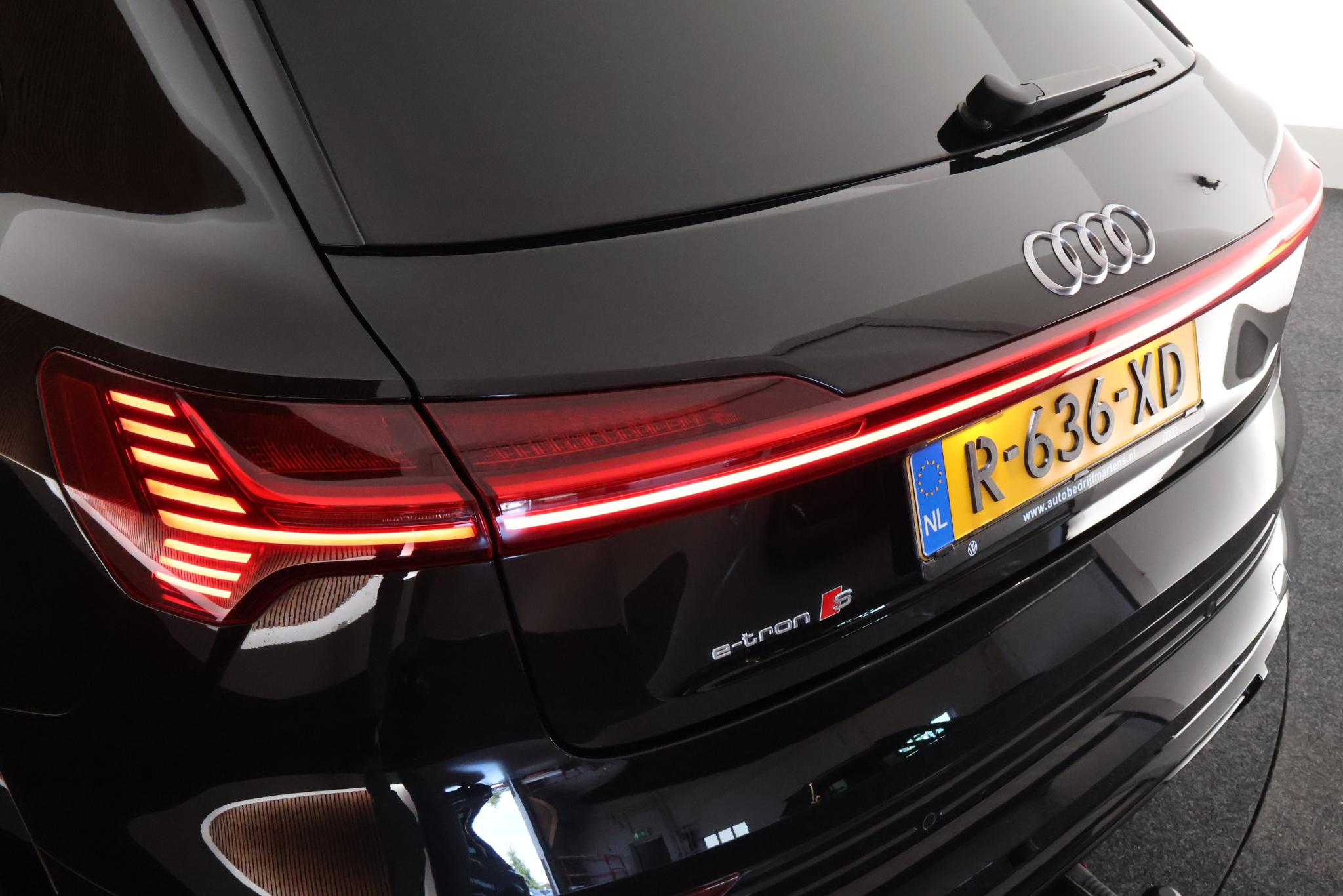 Foto van Audi E-tron S