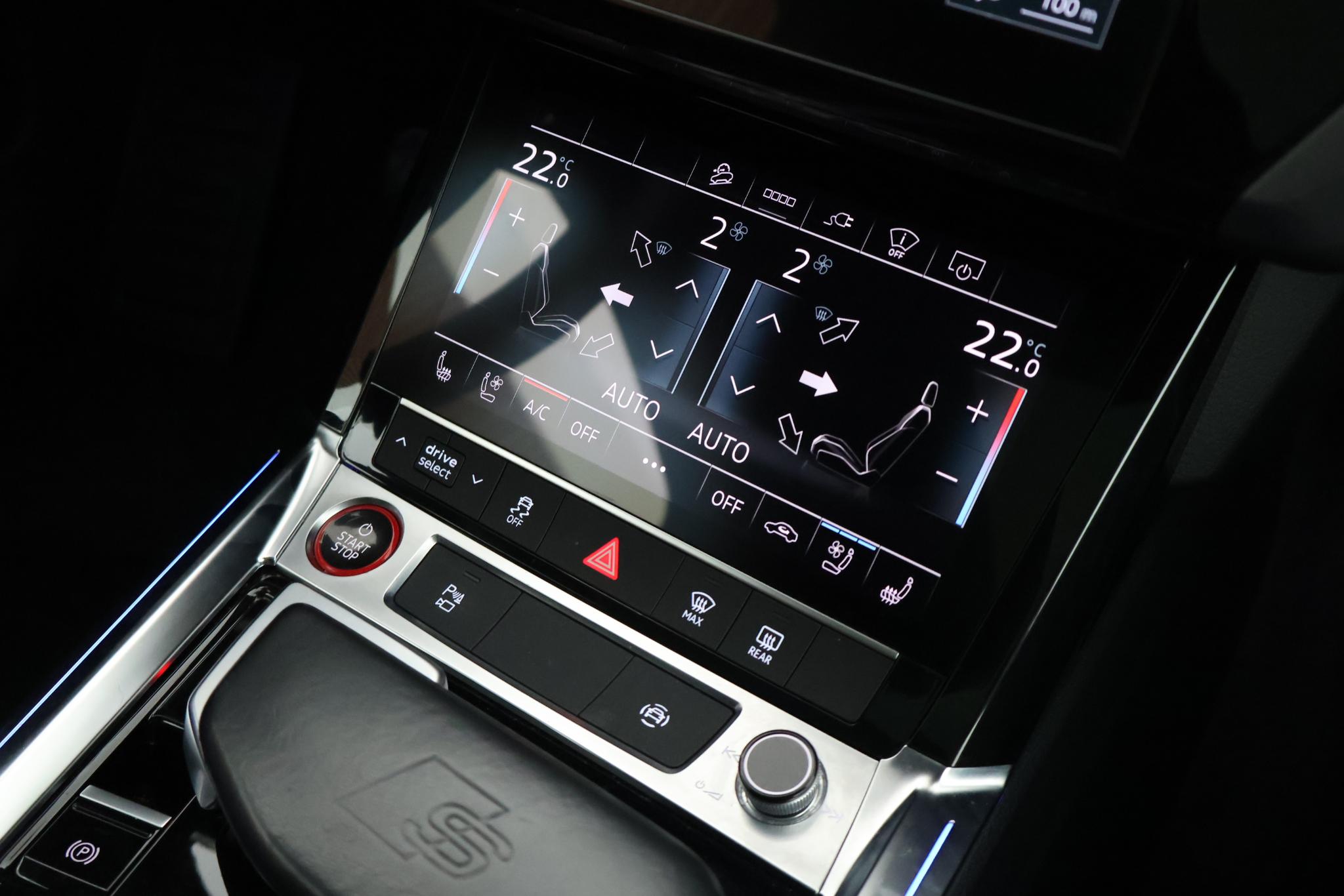 Foto van Audi E-tron S