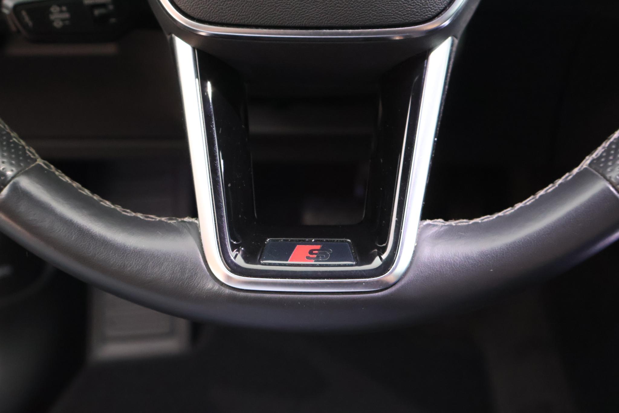 Foto van Audi E-tron S