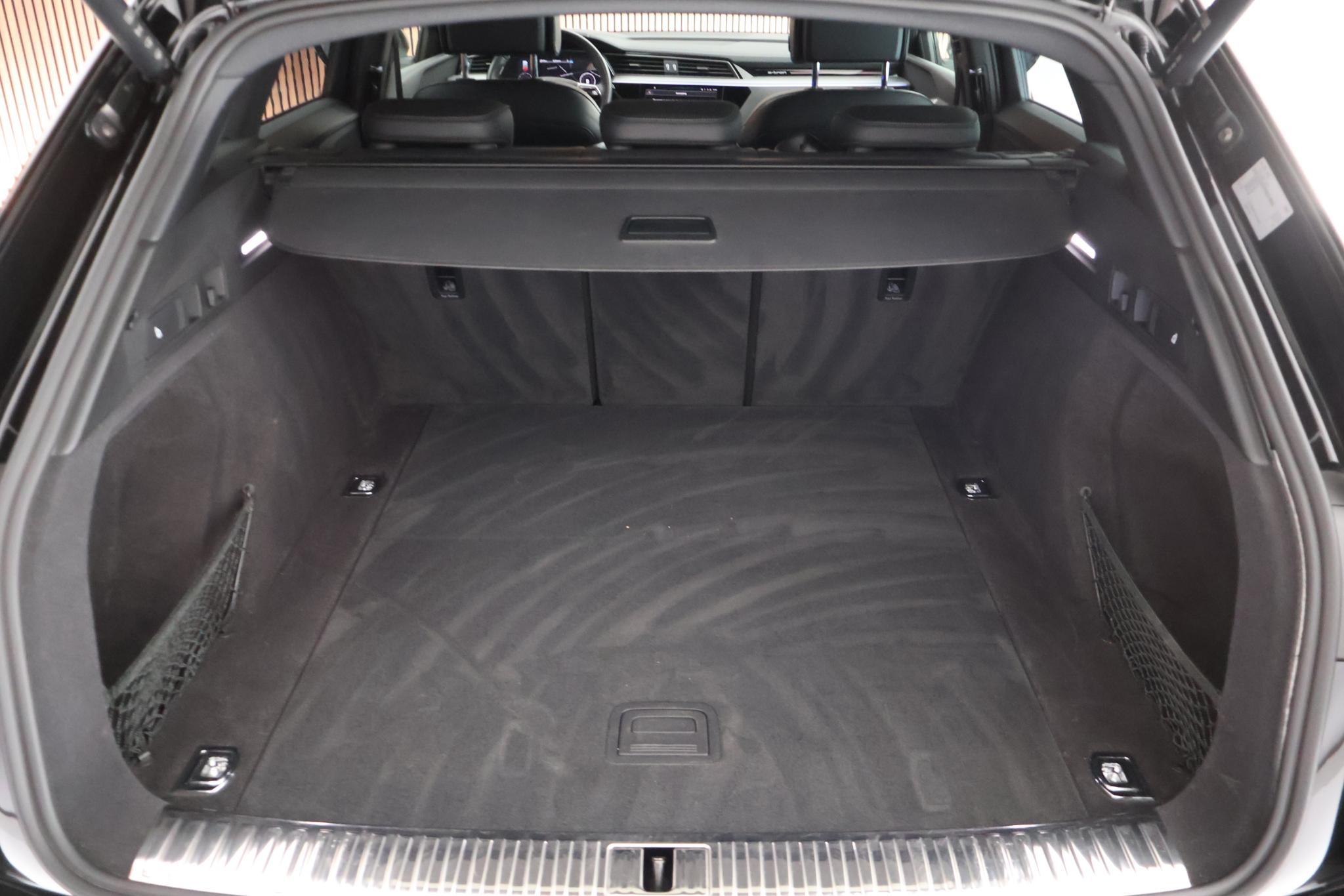 Foto van Audi E-tron S
