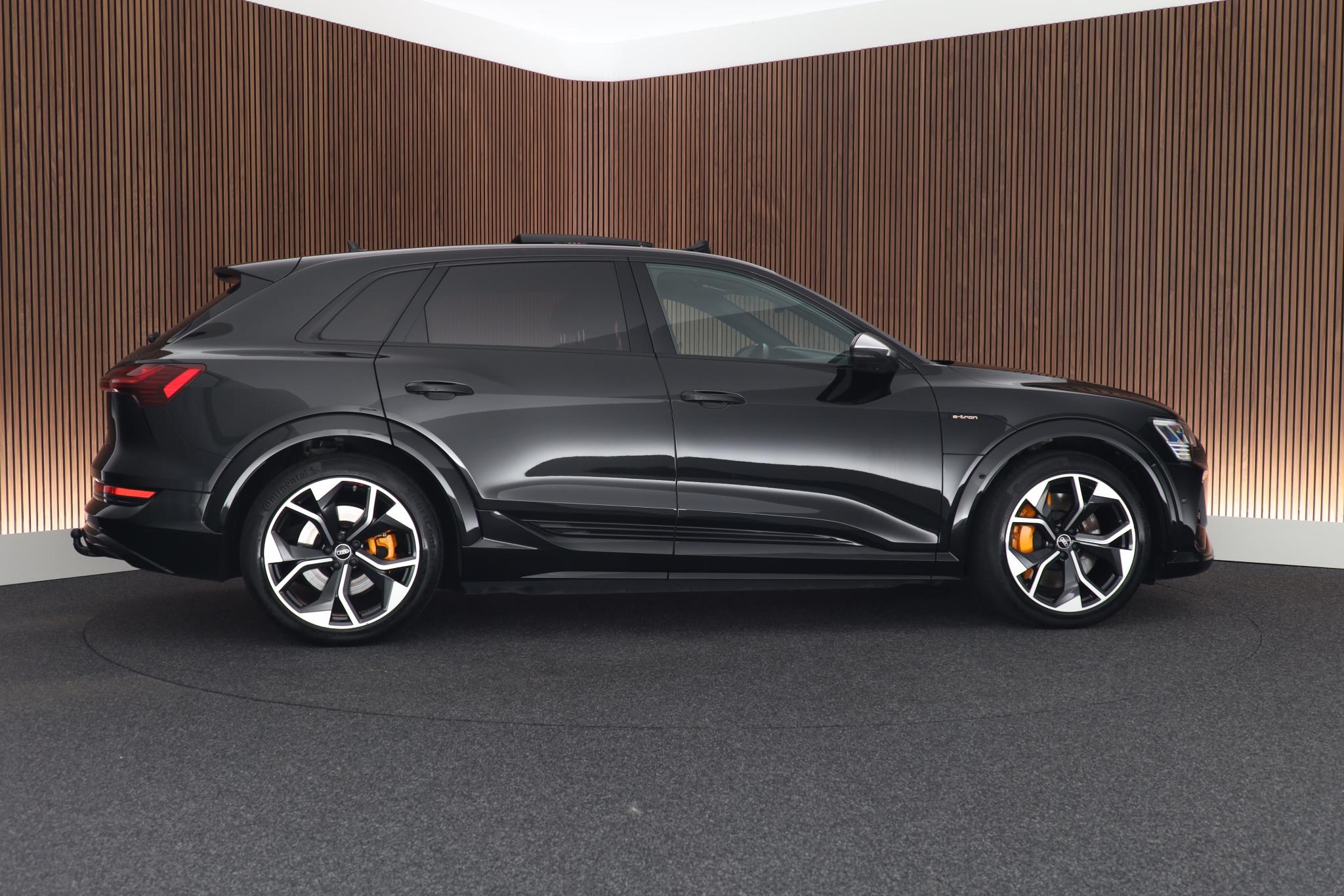 Foto van Audi E-tron S