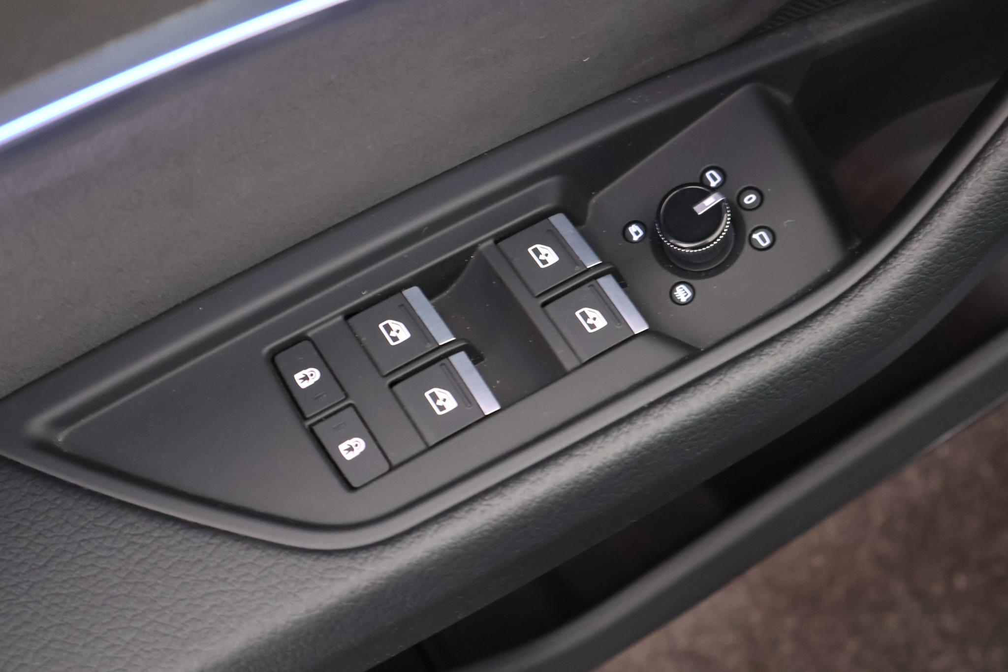 Foto van Audi E-tron S