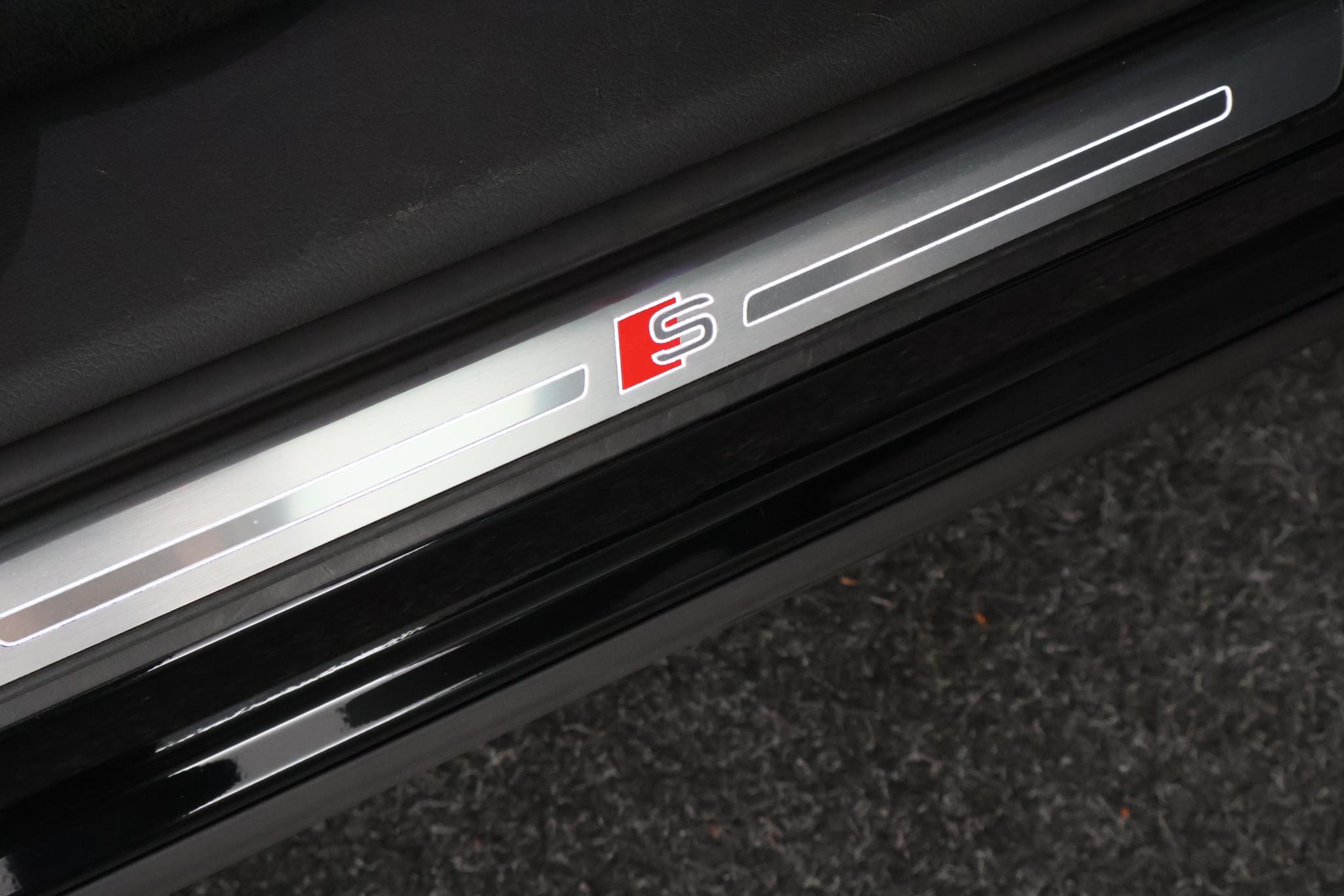 Foto van Audi E-tron S