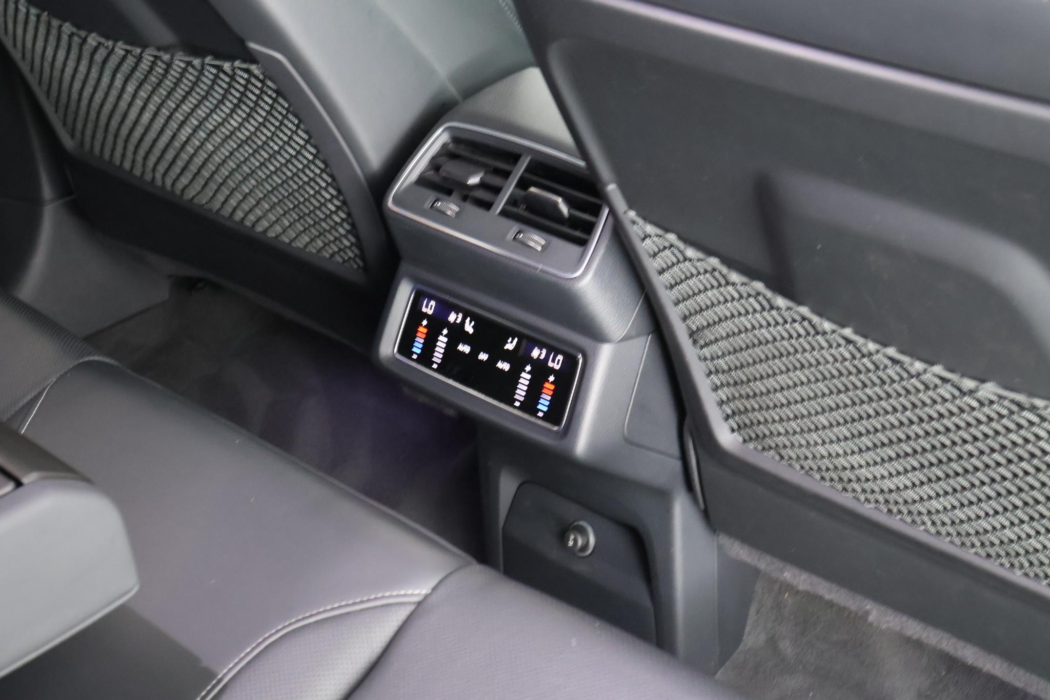 Foto van Audi E-tron S