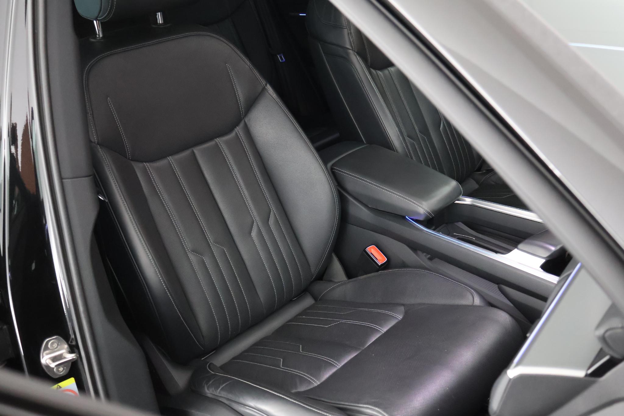 Foto van Audi E-tron S