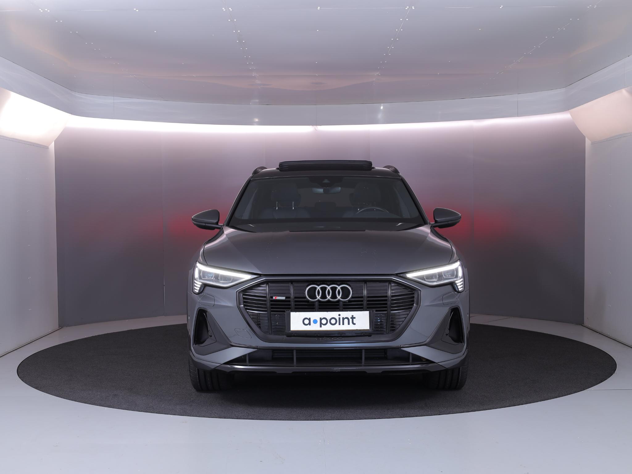 Foto van Audi E-tron 55