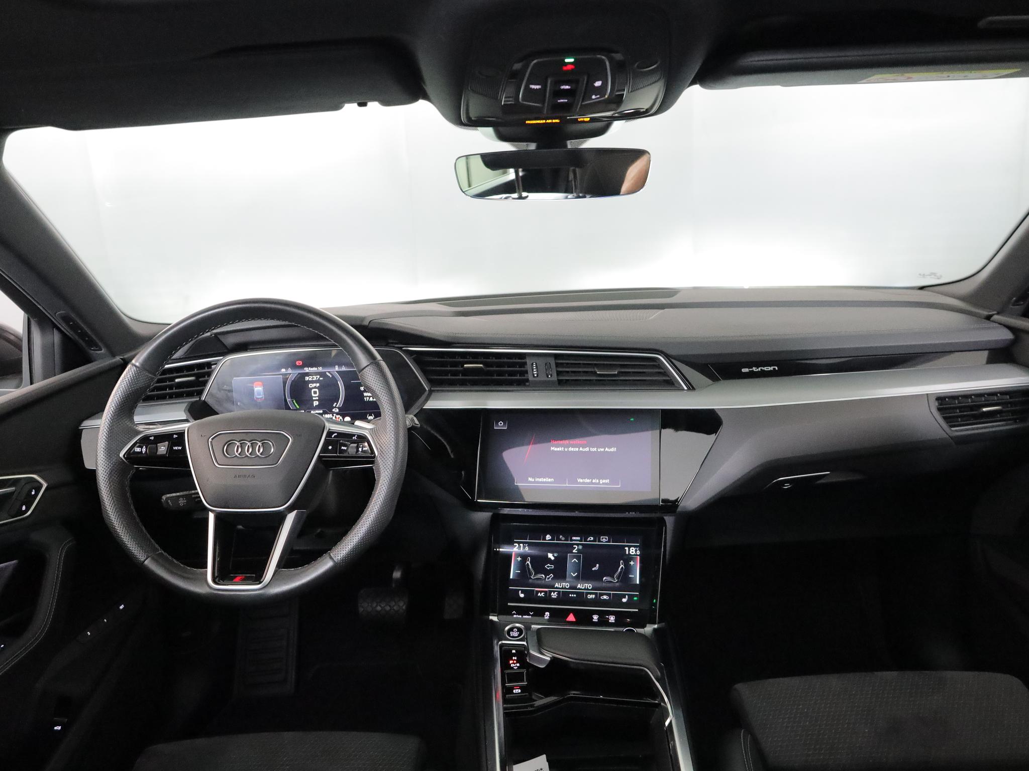 Foto van Audi E-tron 55