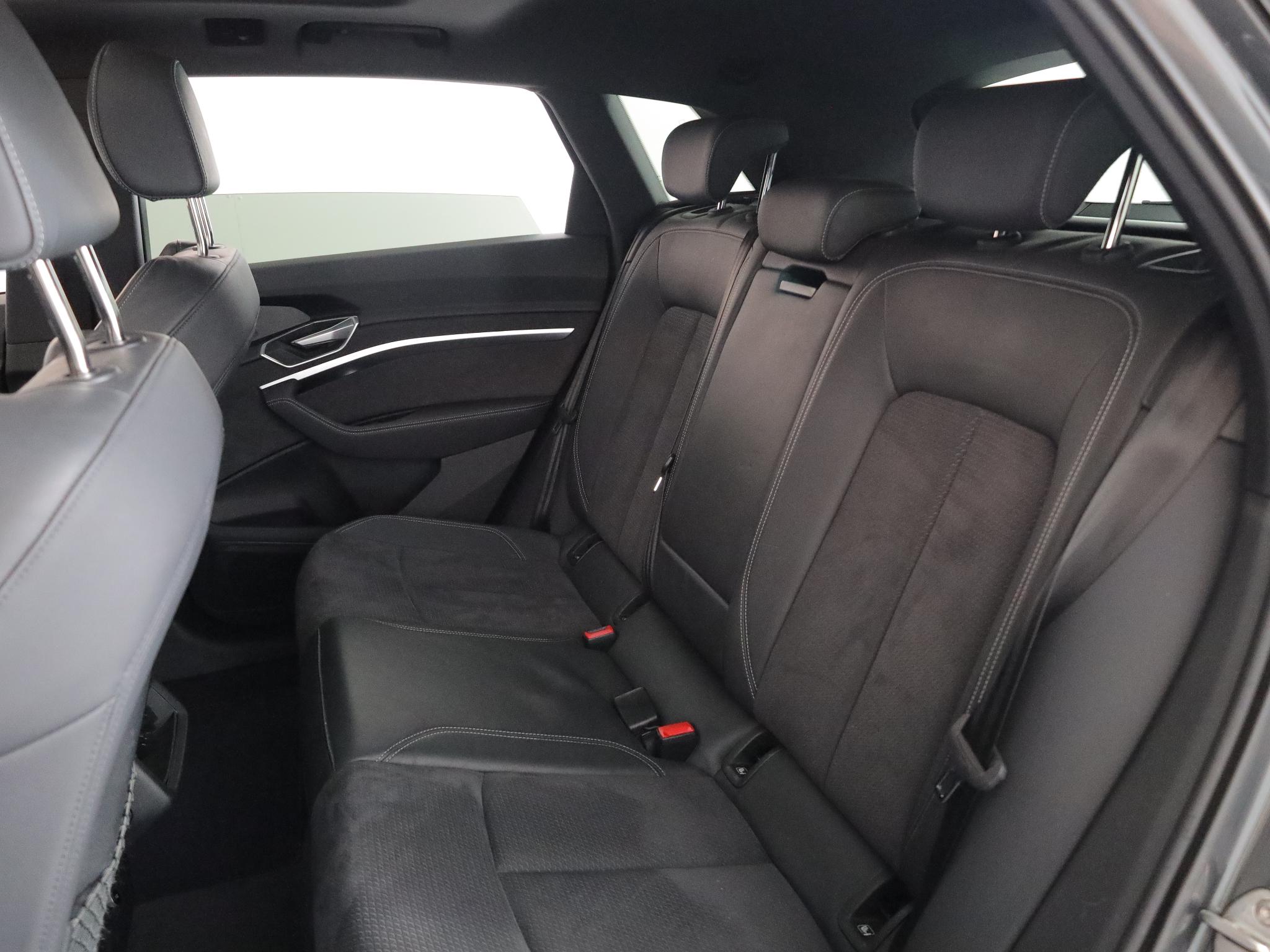 Foto van Audi E-tron 55