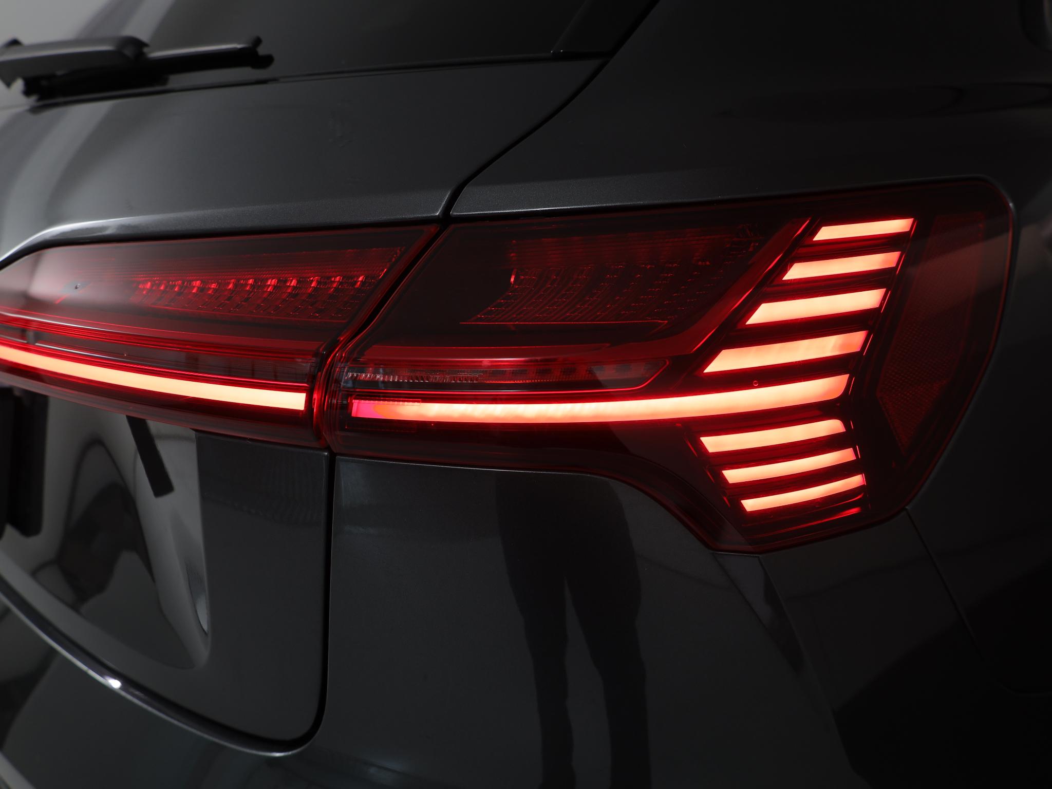 Foto van Audi E-tron 55