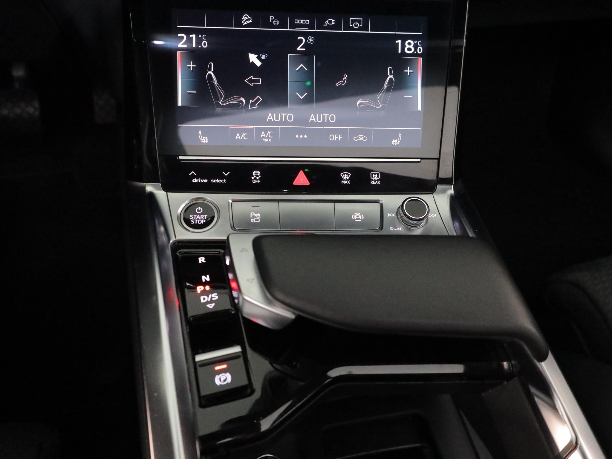 Foto van Audi E-tron 55