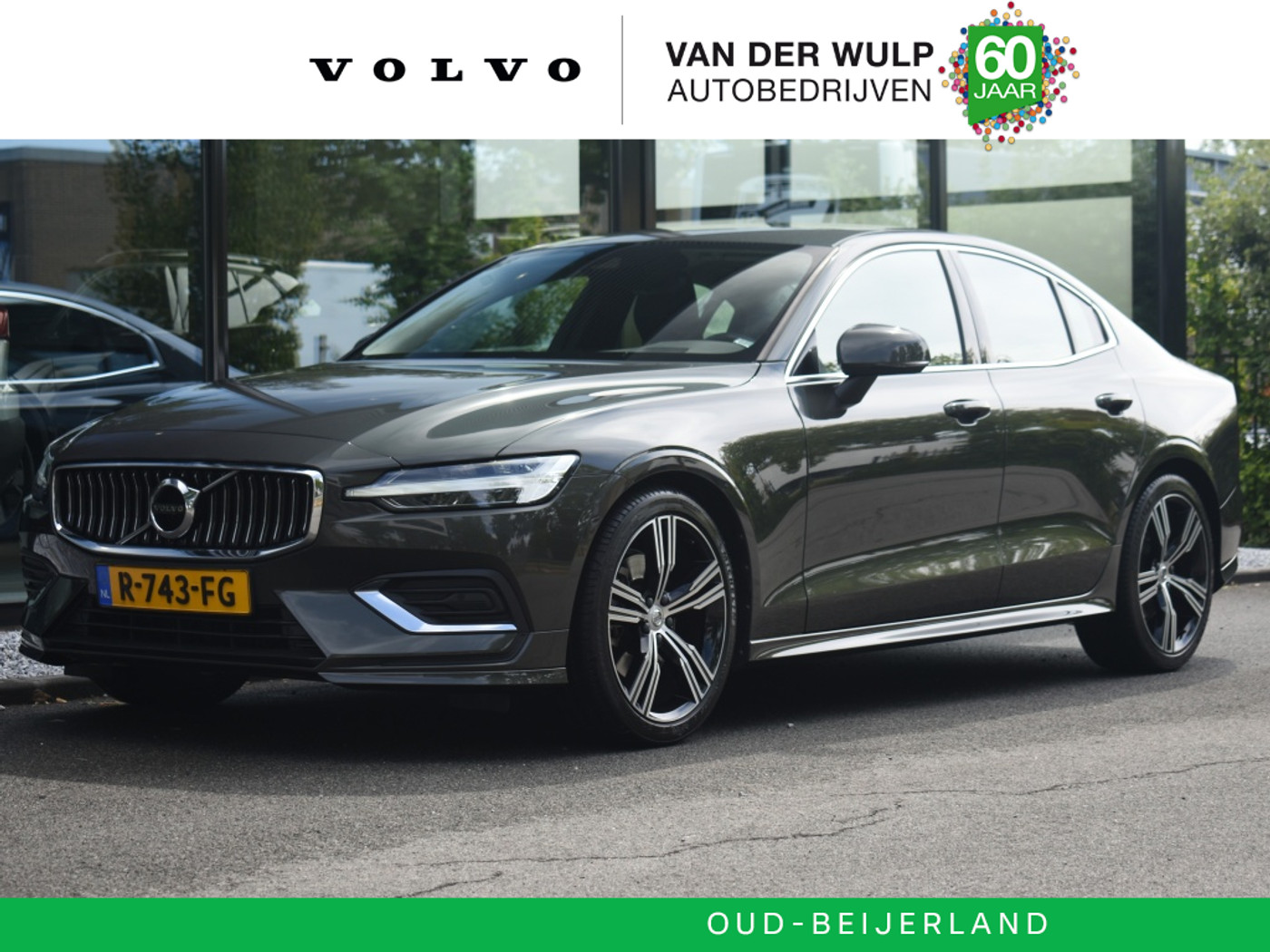 Volvo S60 B4 197pk Plus Dark | Power Seats | Leder | 19'' | Bodykit 2022 - voorkant