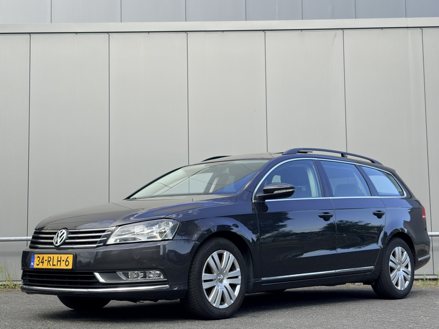 Volkswagen Passat 1.4 TSI - pano - airco - nap - navi - cruise - camera - 2011 - voorkant
