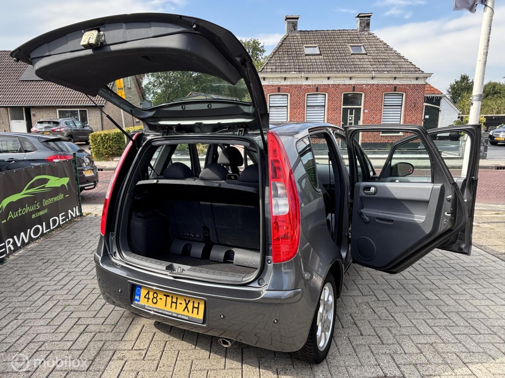 Foto van Mitsubishi Mitsubishi Colt