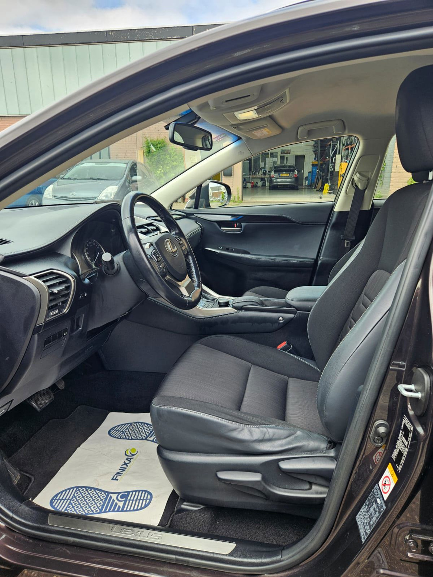 Foto van Lexus Lexus Nx300h