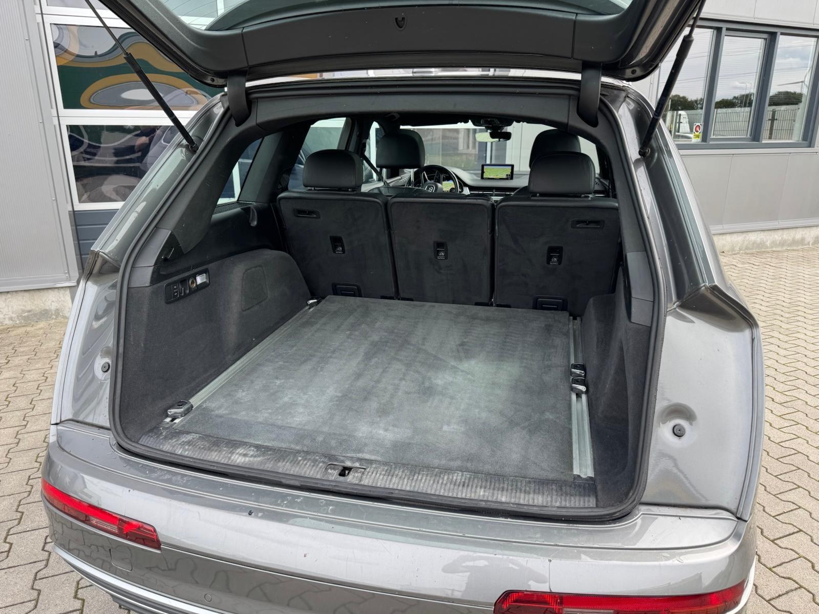 Foto van Audi Q7 E-tron
