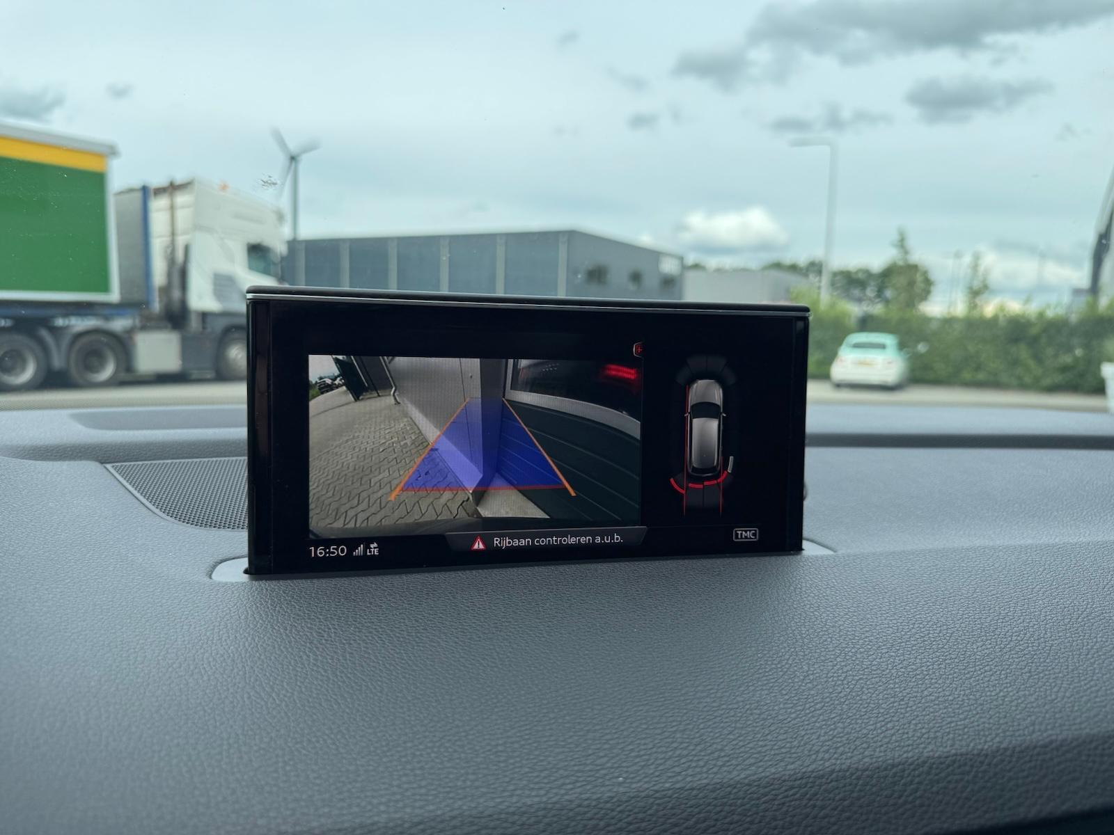 Foto van Audi Q7 E-tron