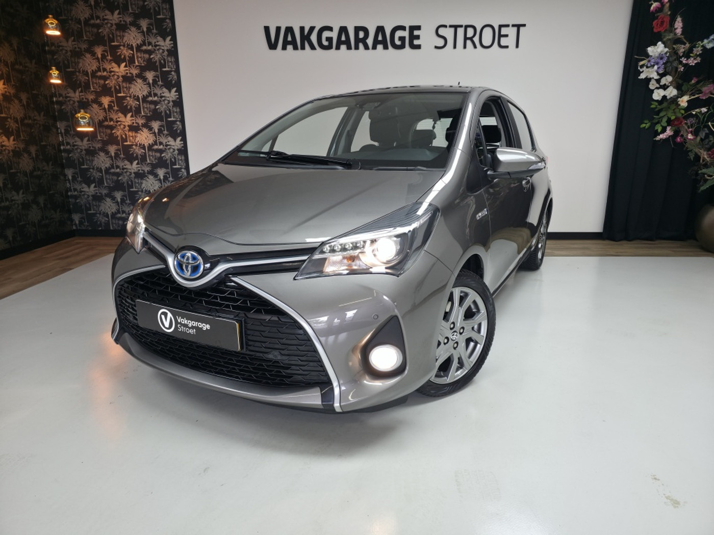 Toyota Toyota Yaris Hybrid 1.5 Hybrid Dyn.| voll.deal.oh.+ bkje | leer | keyless | jaarbrt 2016 - voorkant