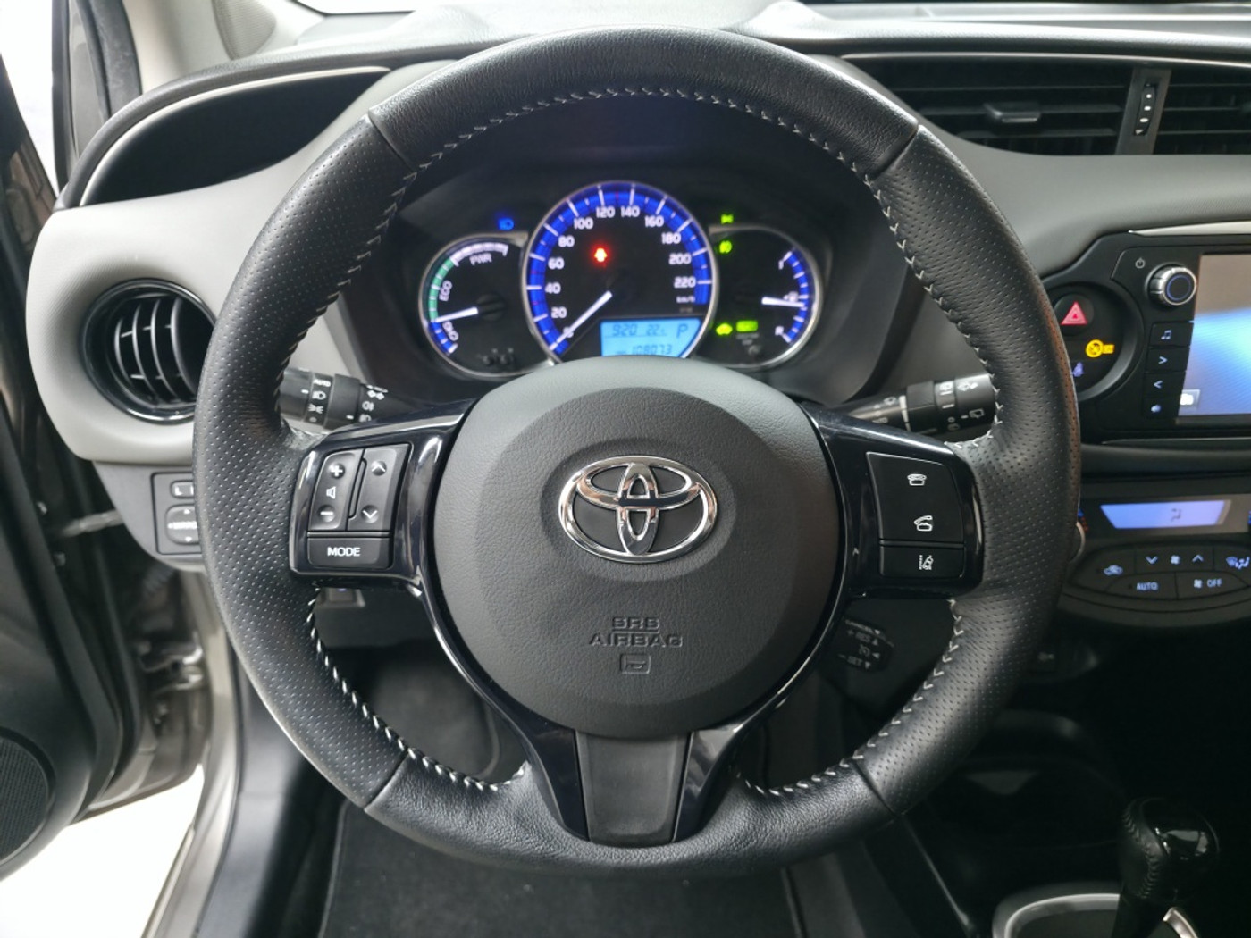 Foto van Toyota Toyota Yaris Hybrid