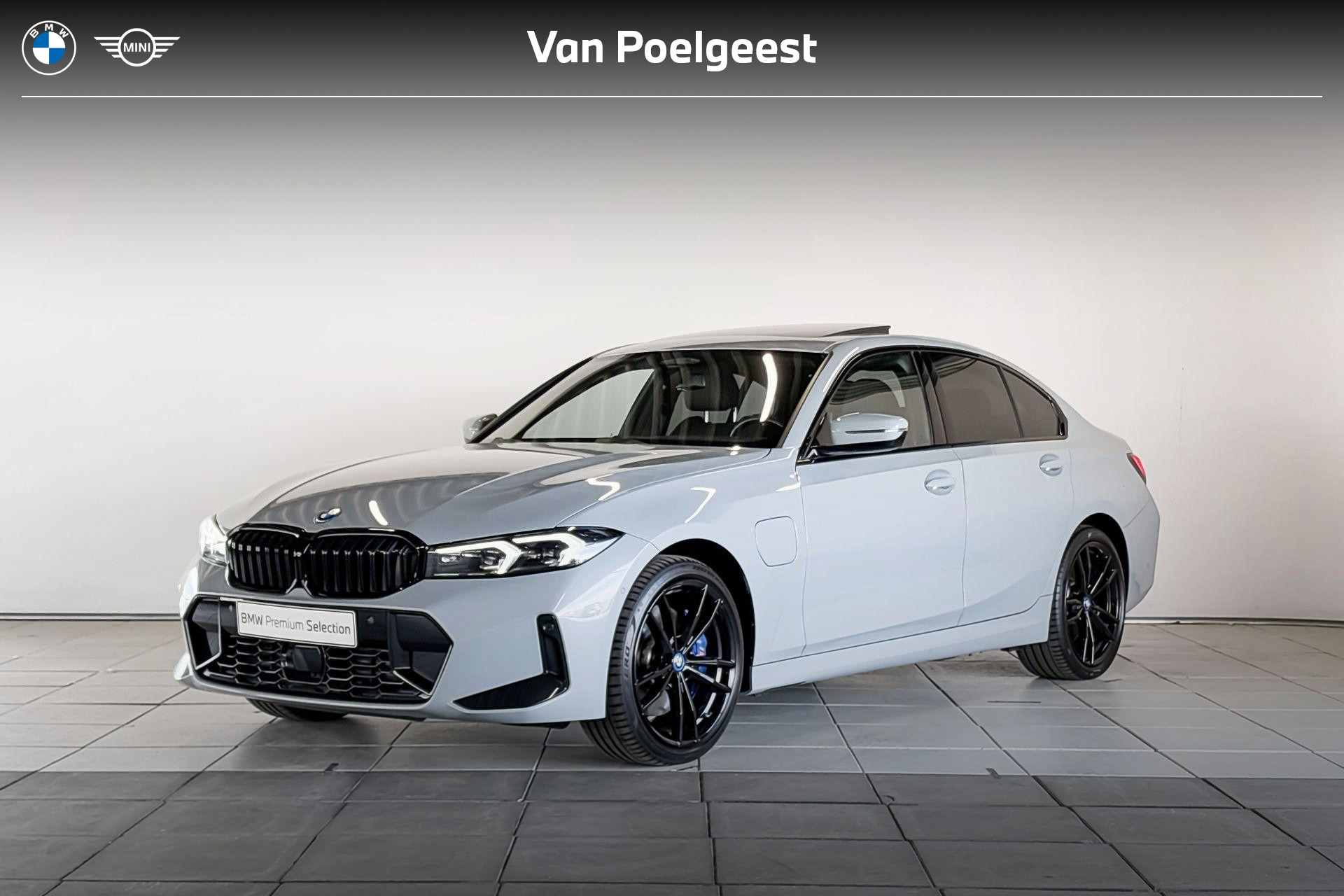 BMW 320e 320e Innovation Pack M Sportpakket Pro 2023 - voorkant