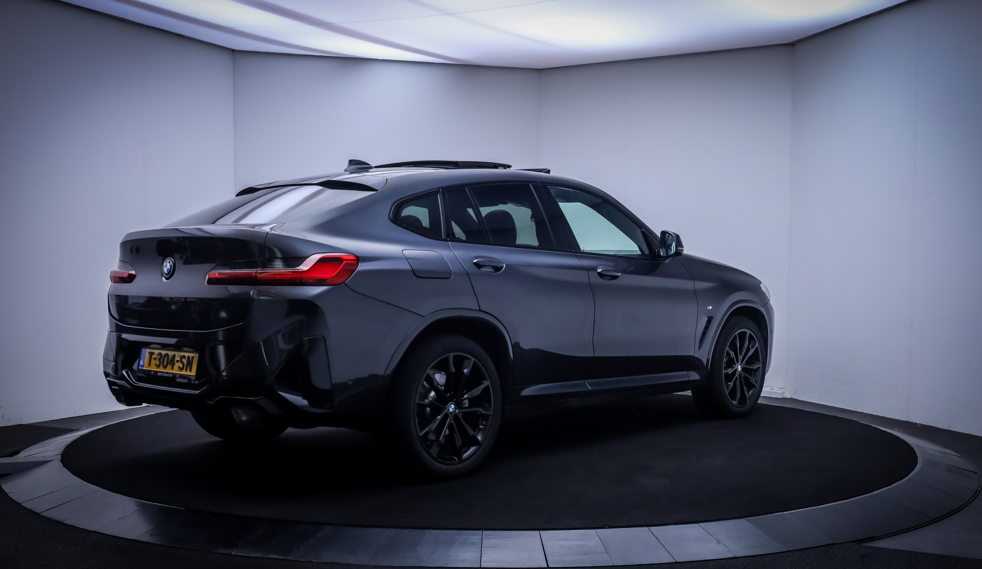 Foto van BMW X4 Xdrive20i