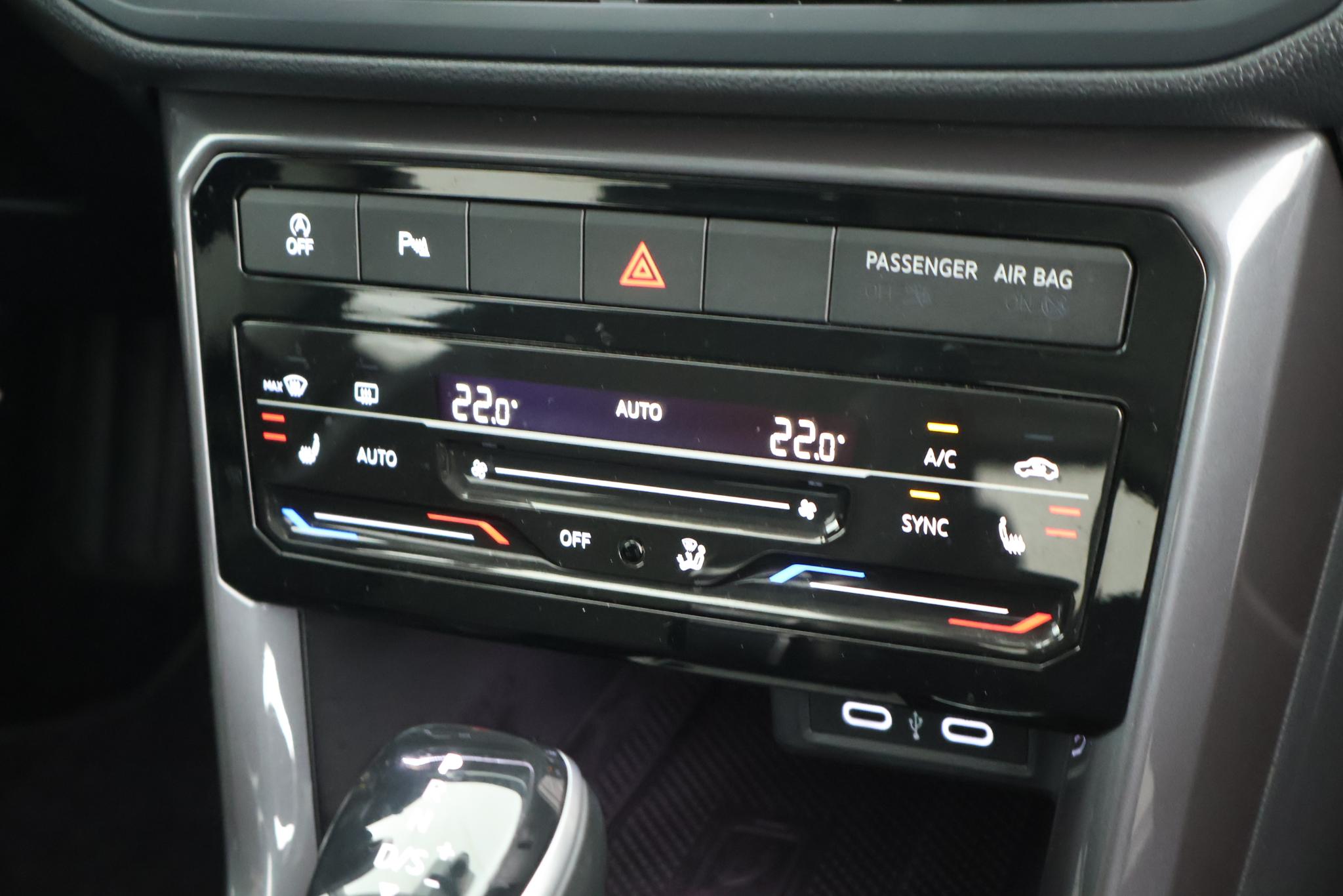 Foto van Volkswagen T-cross