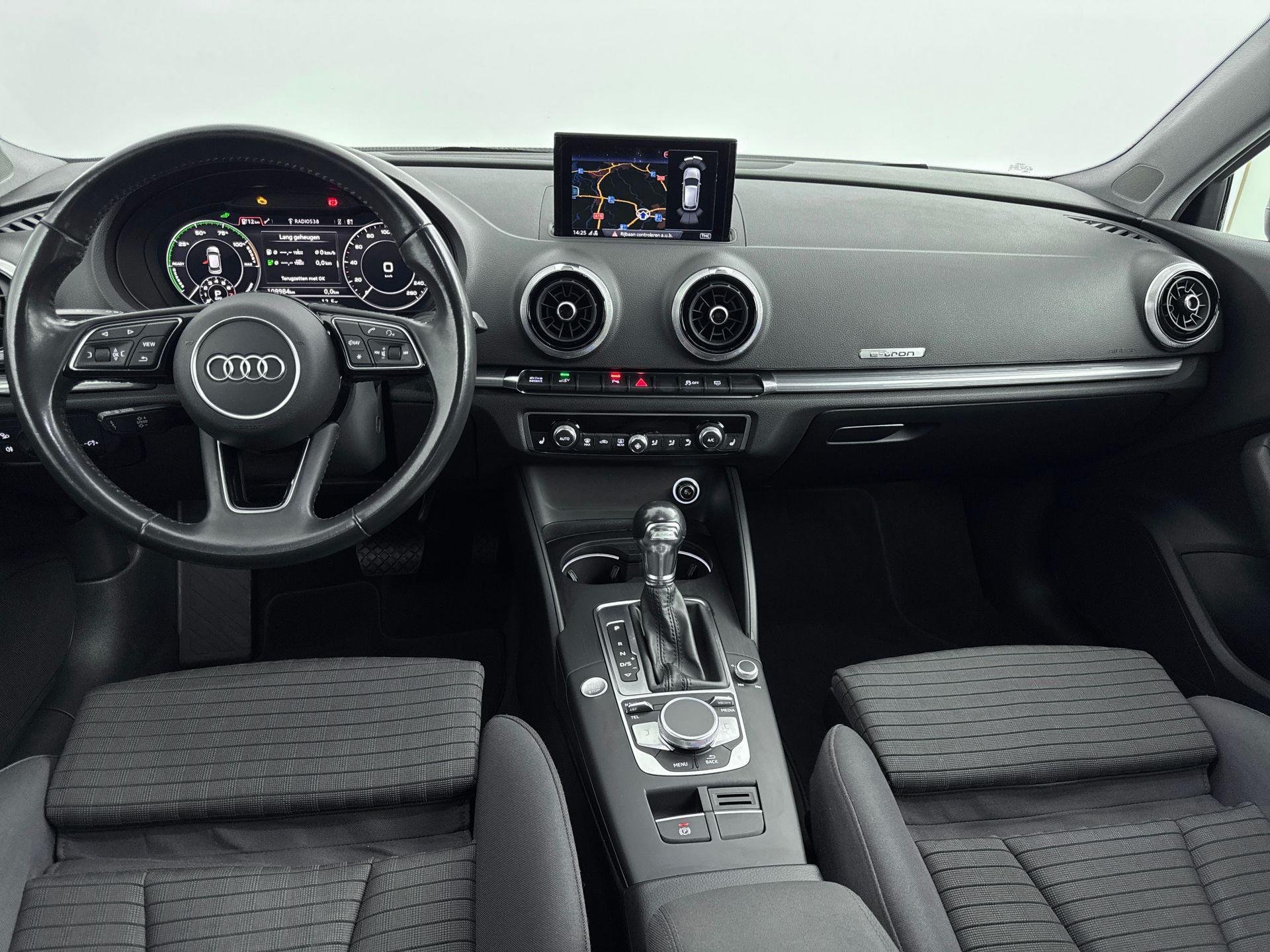 Foto van Audi A3 Sportback E-tron