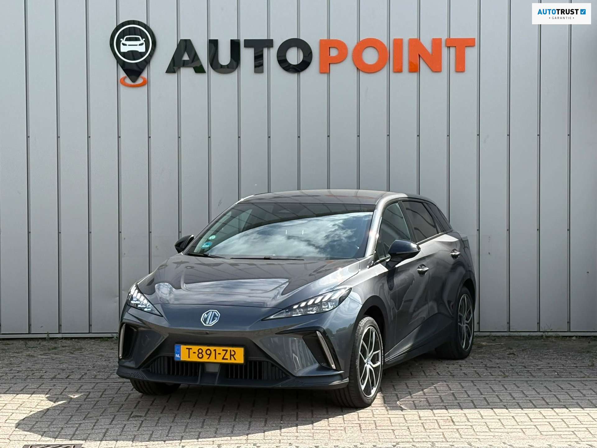MG Mg4 Electric Luxury 64 kWh ORG NL DEALEROND 1E EIG SOH96% 360*CAMERA|ELEK.STOEL|ADAPT.CRUISE|LEDER|BLINDSPOT|CARPLAY| 2023 - voorkant
