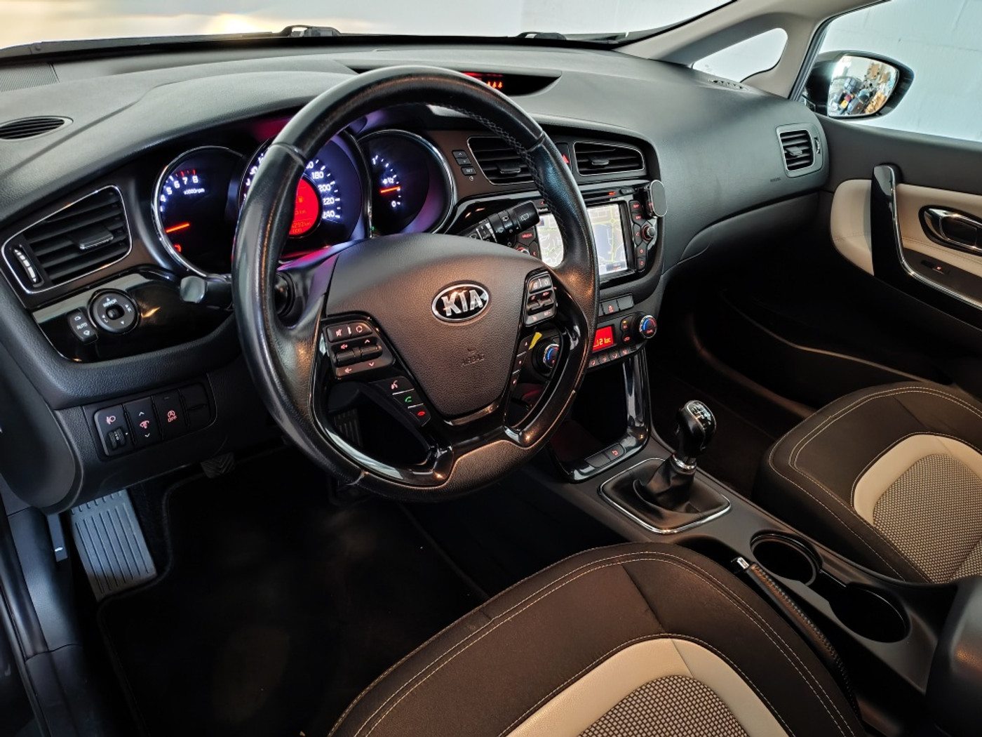 Foto van Kia Cee D
