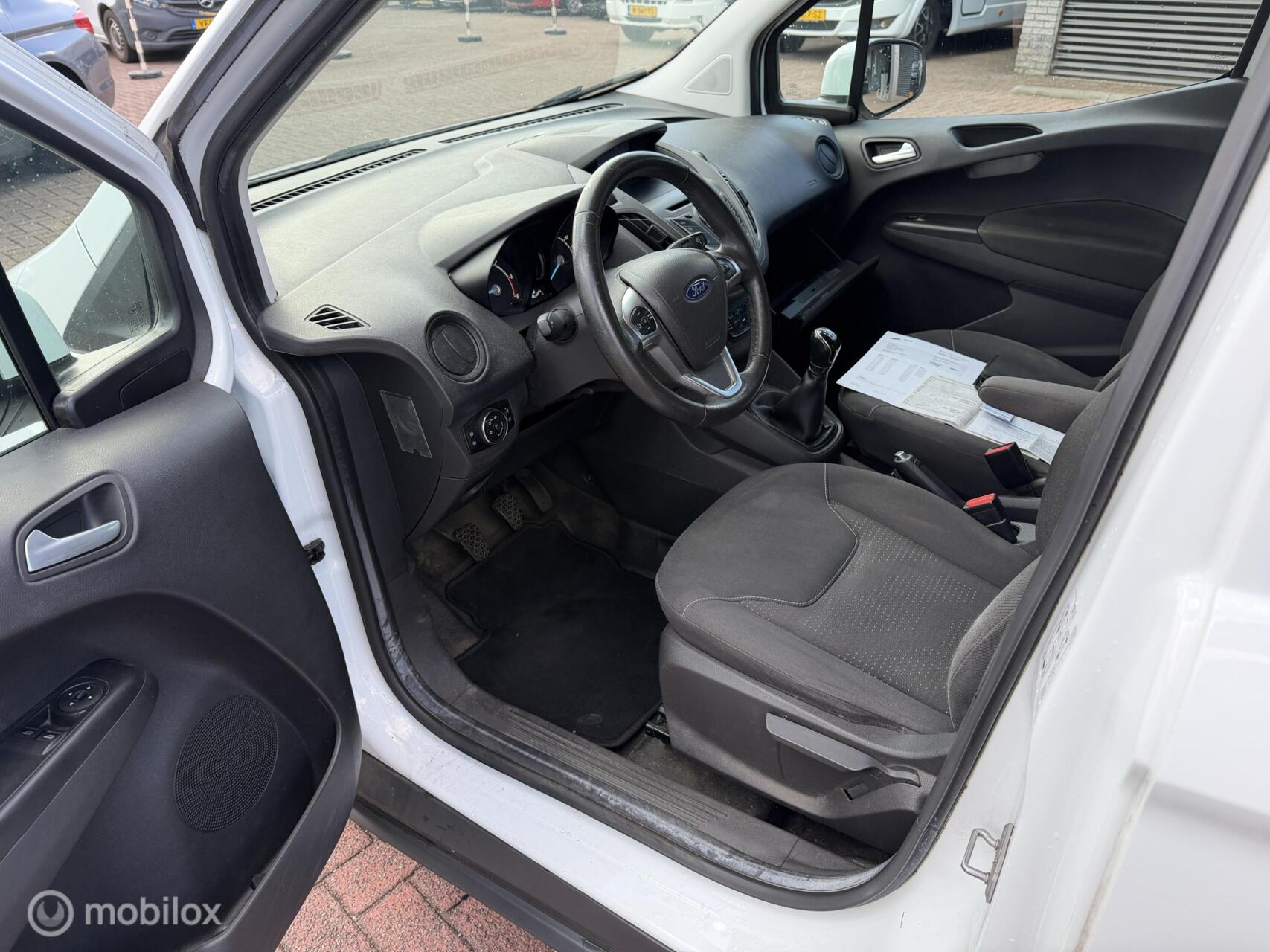 Foto van Ford Transit Courier