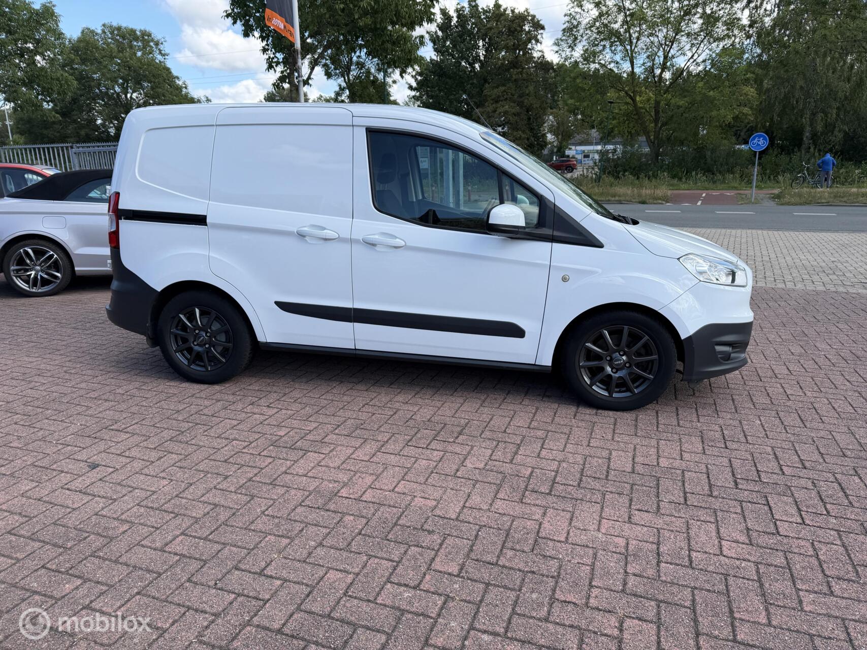 Foto van Ford Transit Courier