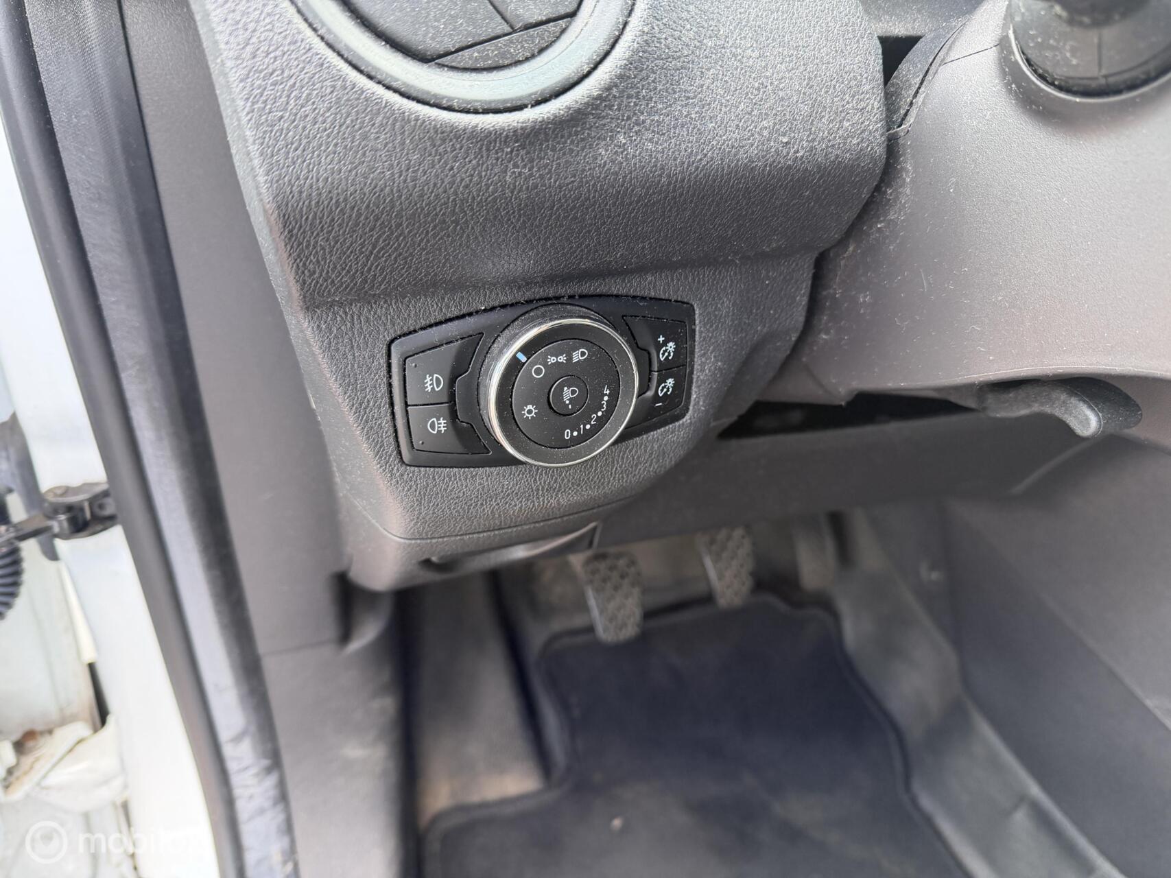 Foto van Ford Transit Courier