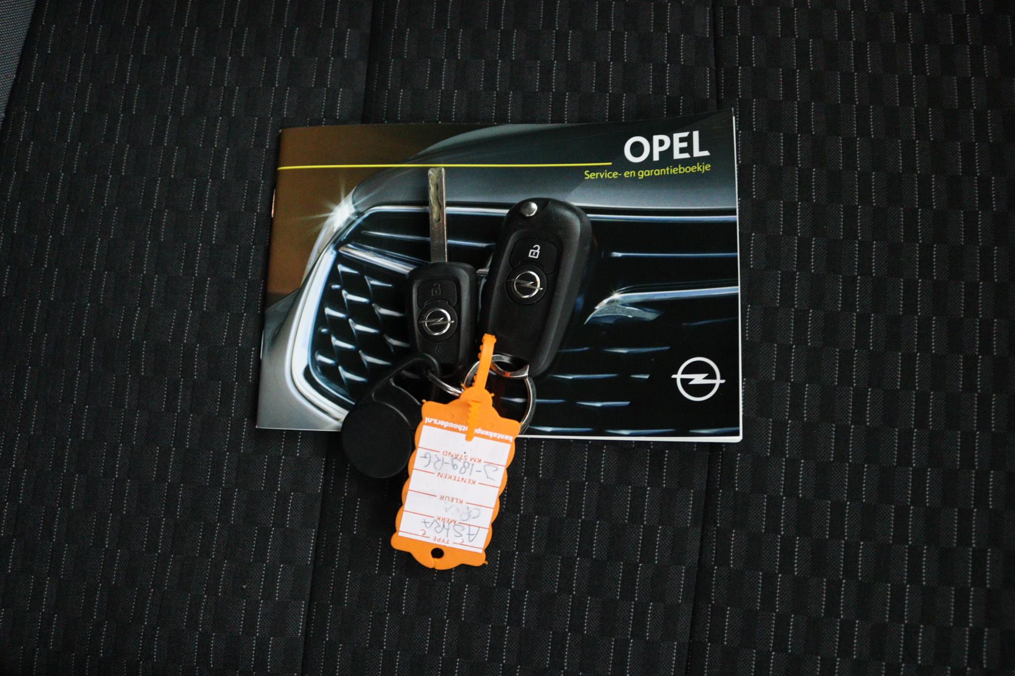 Foto van Opel Astra Sports Tourer