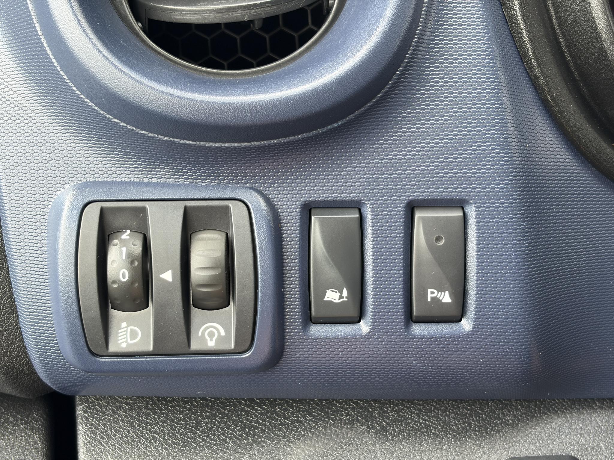Foto van Opel Vivaro-b