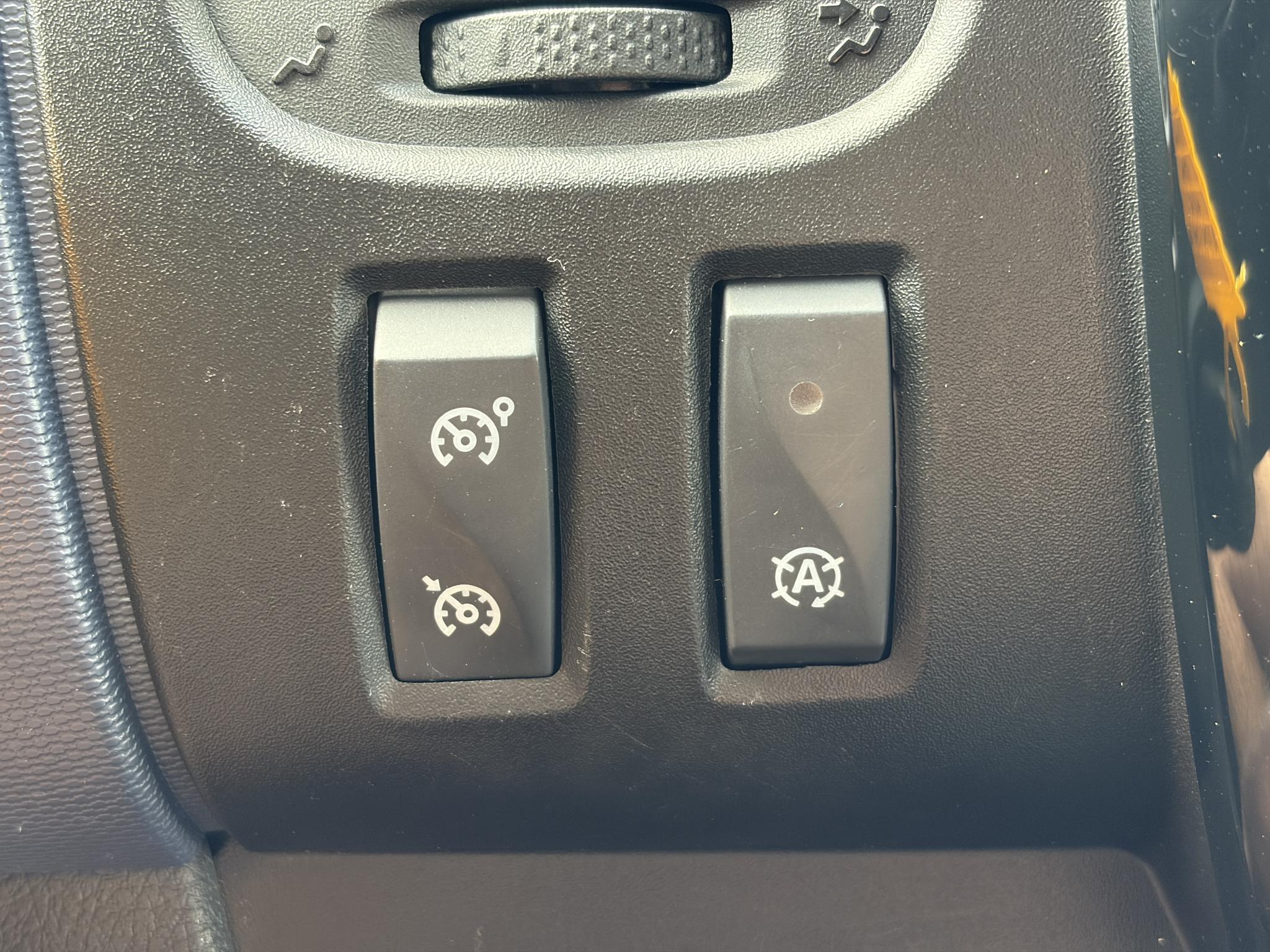 Foto van Opel Vivaro-b