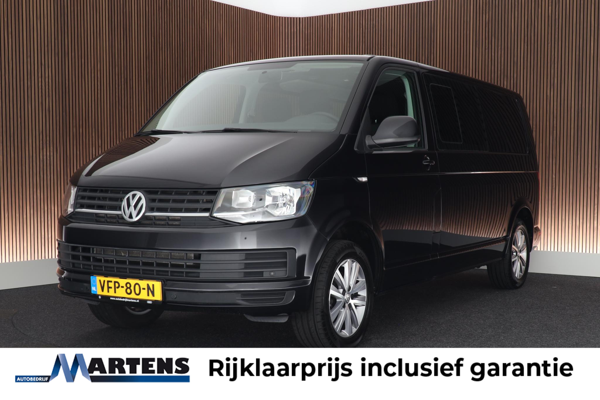 Volkswagen Kombi 2.0 TDI 150pk DSG Rolstoelbus 2019 - voorkant