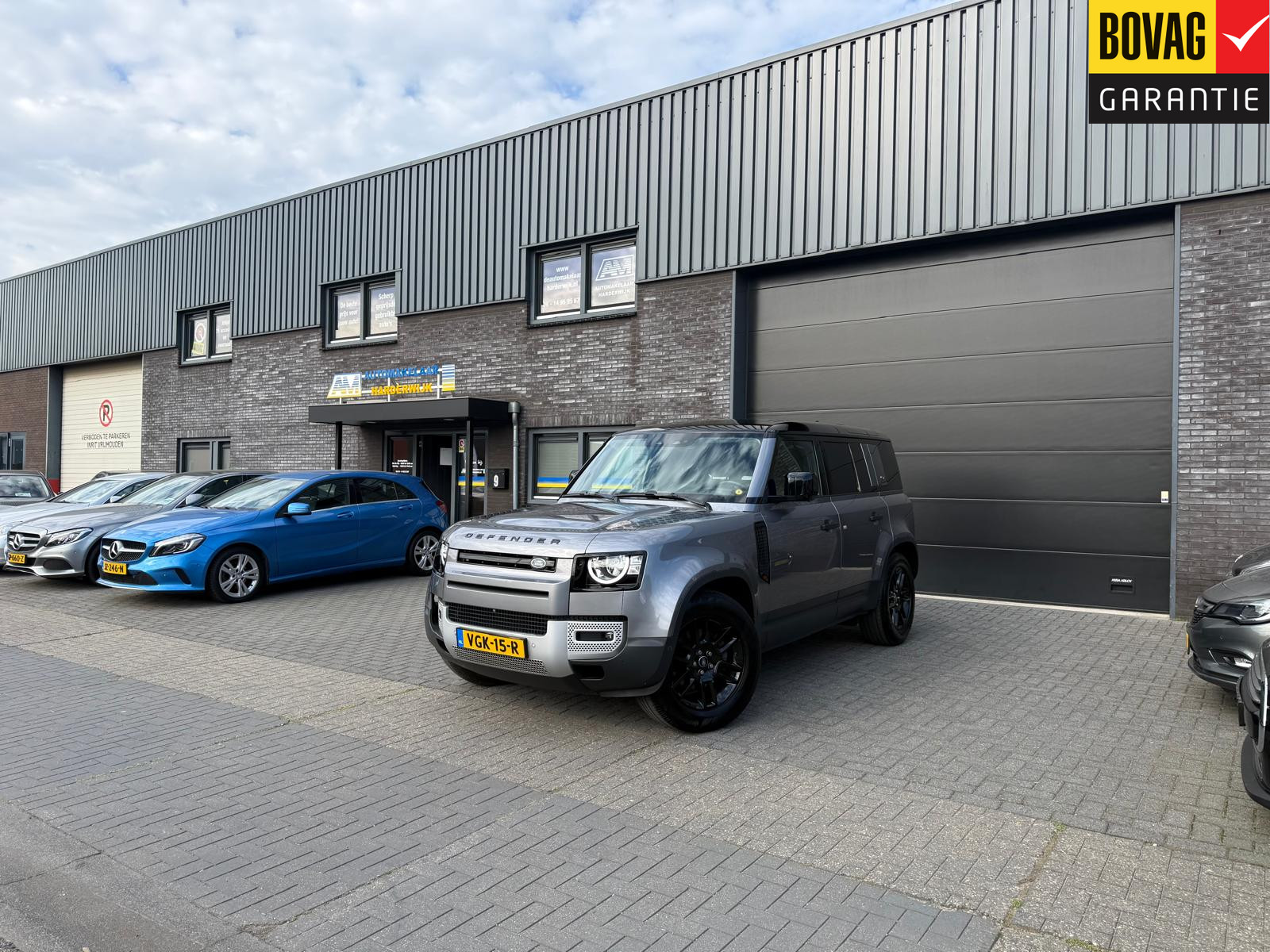 Land Rover Defender 2.0 D240 110 S 2020 - voorkant