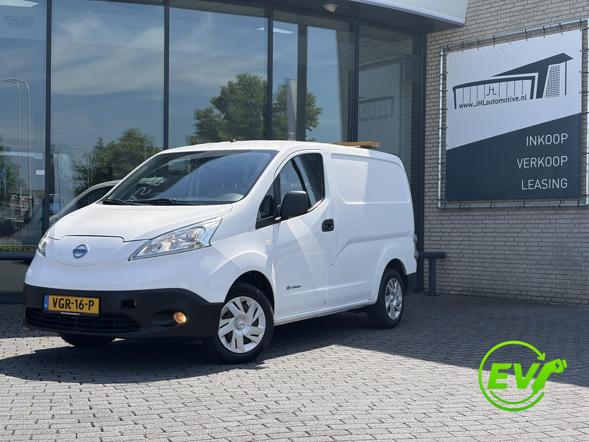 Nissan Nissan E-nv200 40 kWh*NAVI*ECC*CAM*CRUISE*TEL*STOEL/STUUR.VERW* 2020 - voorkant