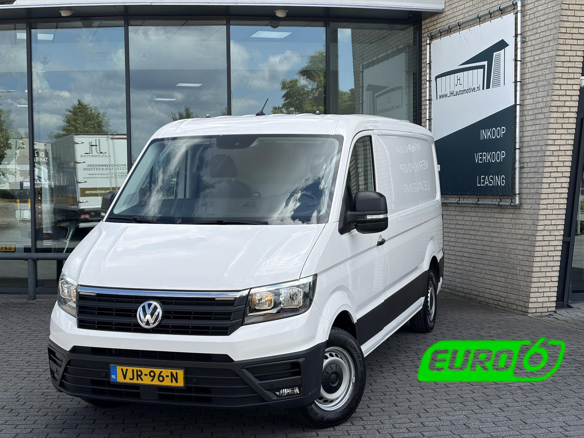 Volkswagen Crafter 35 2.0 TDI L3H2*A/C*CRUISE*HAAK*VOORRUITVERW.*PDC* 2021 - voorkant