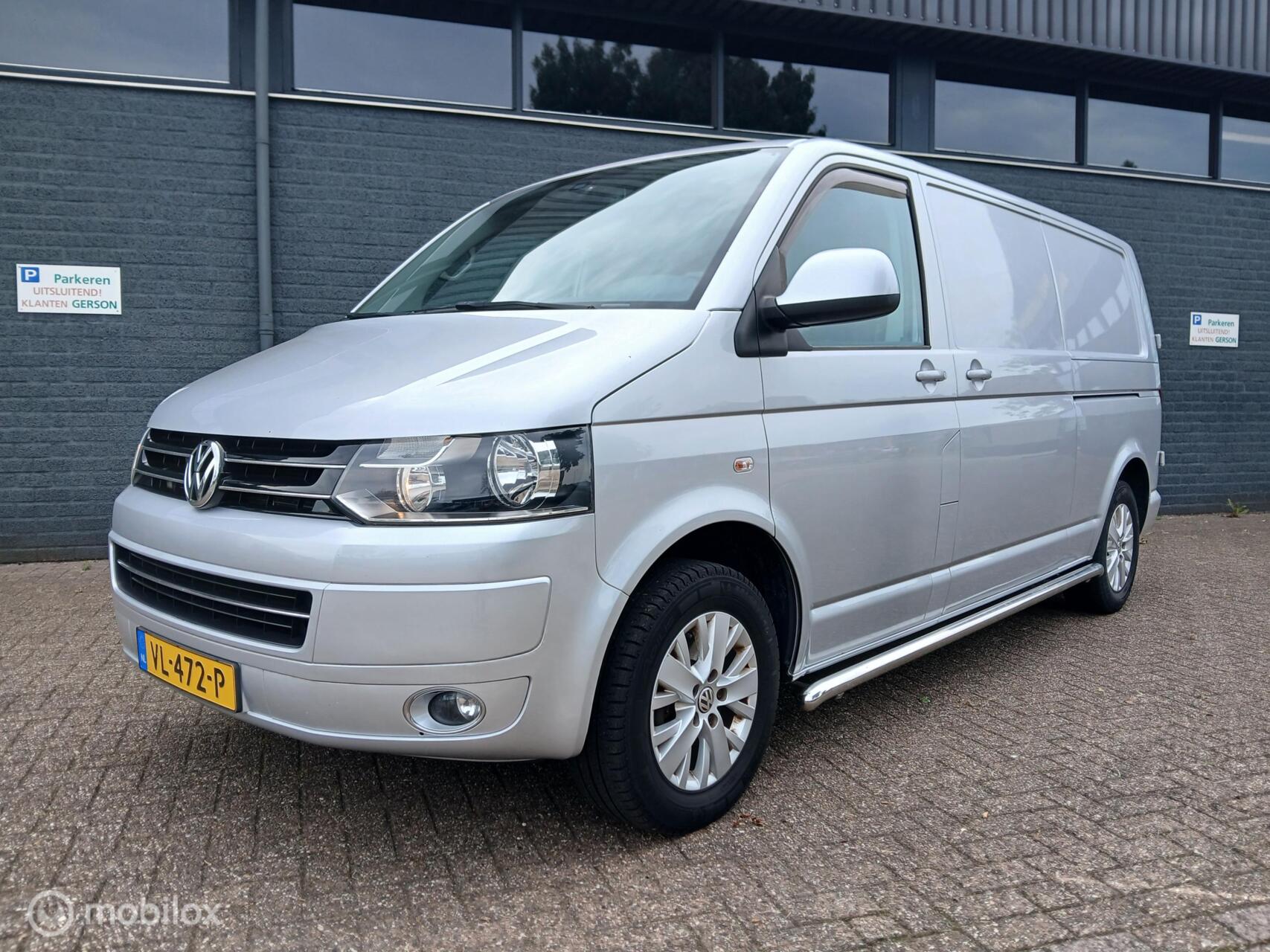 Volkswagen Transporter 2.0 TDI L2H1 2015 - voorkant