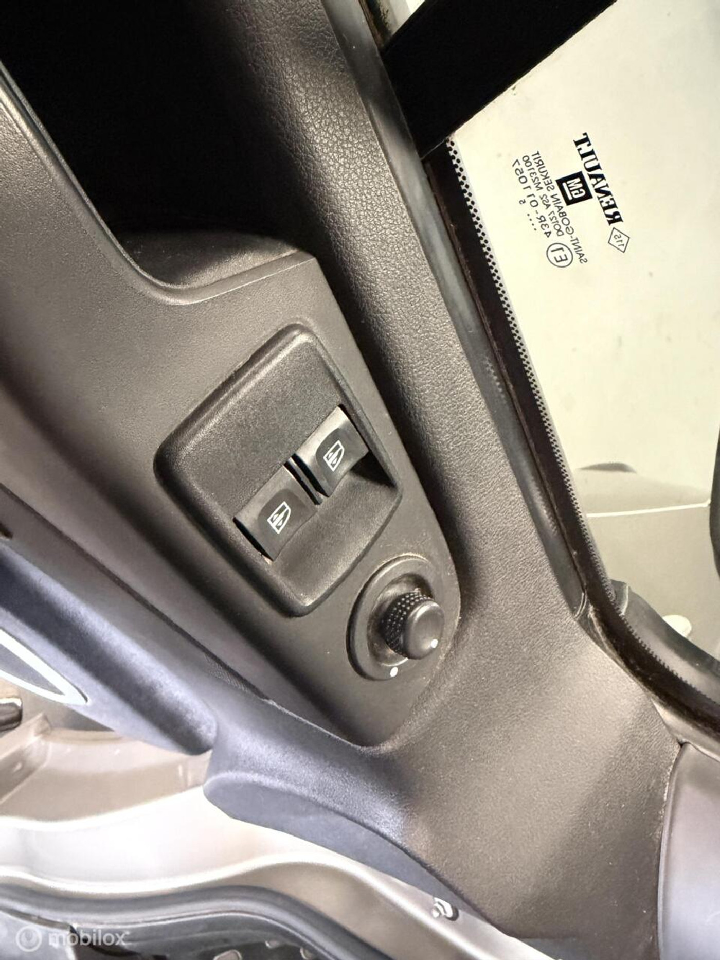 Foto van Opel Vivaro-b