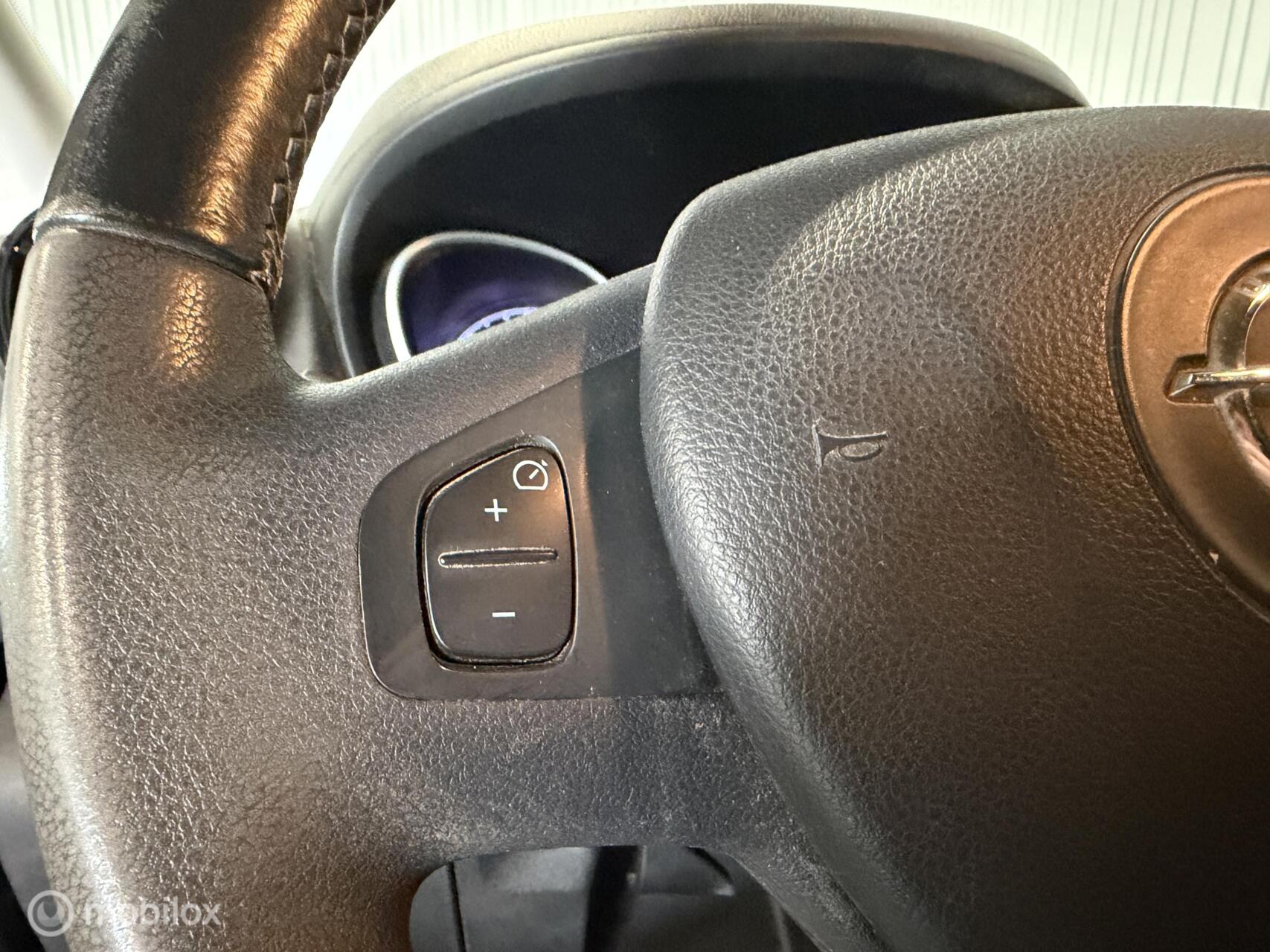 Foto van Opel Vivaro-b