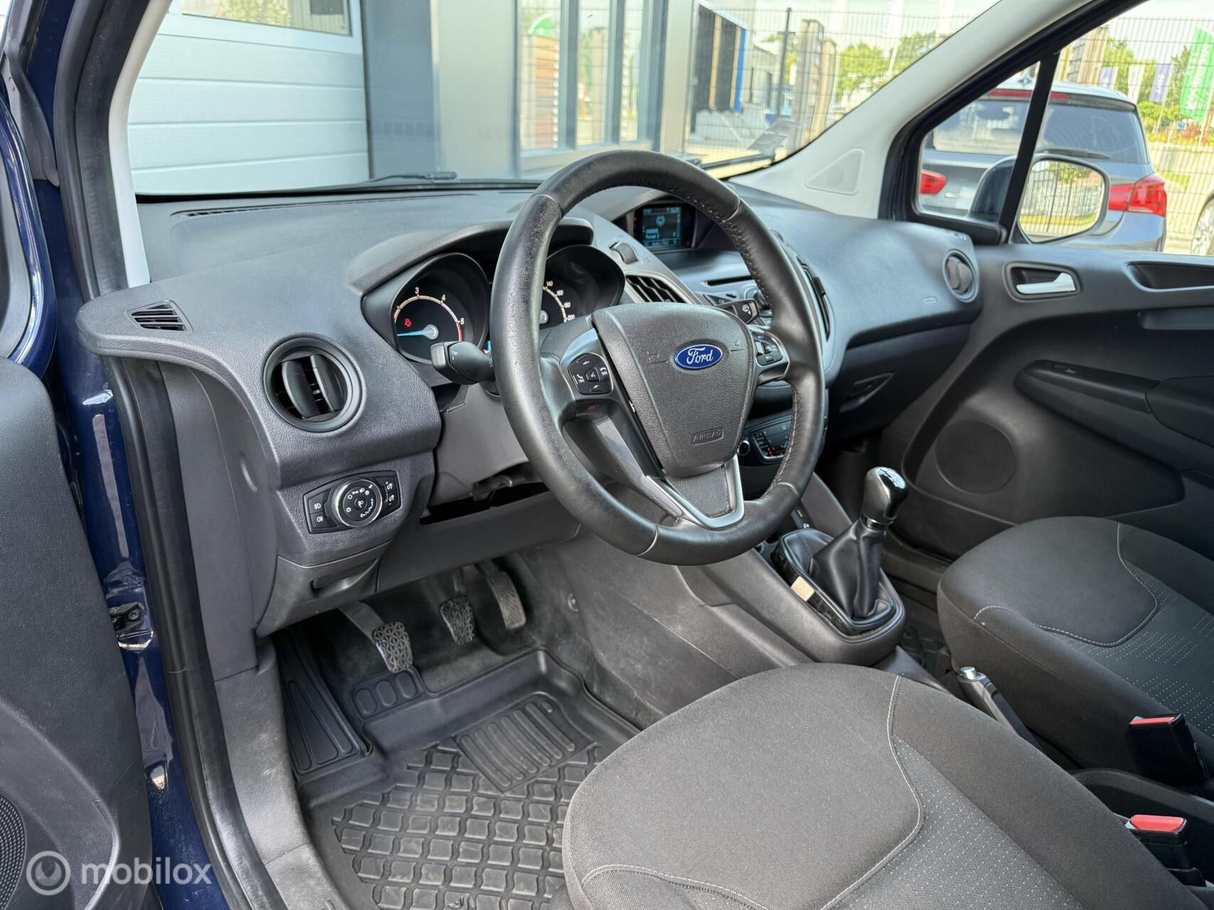 Foto van Ford Transit Courier