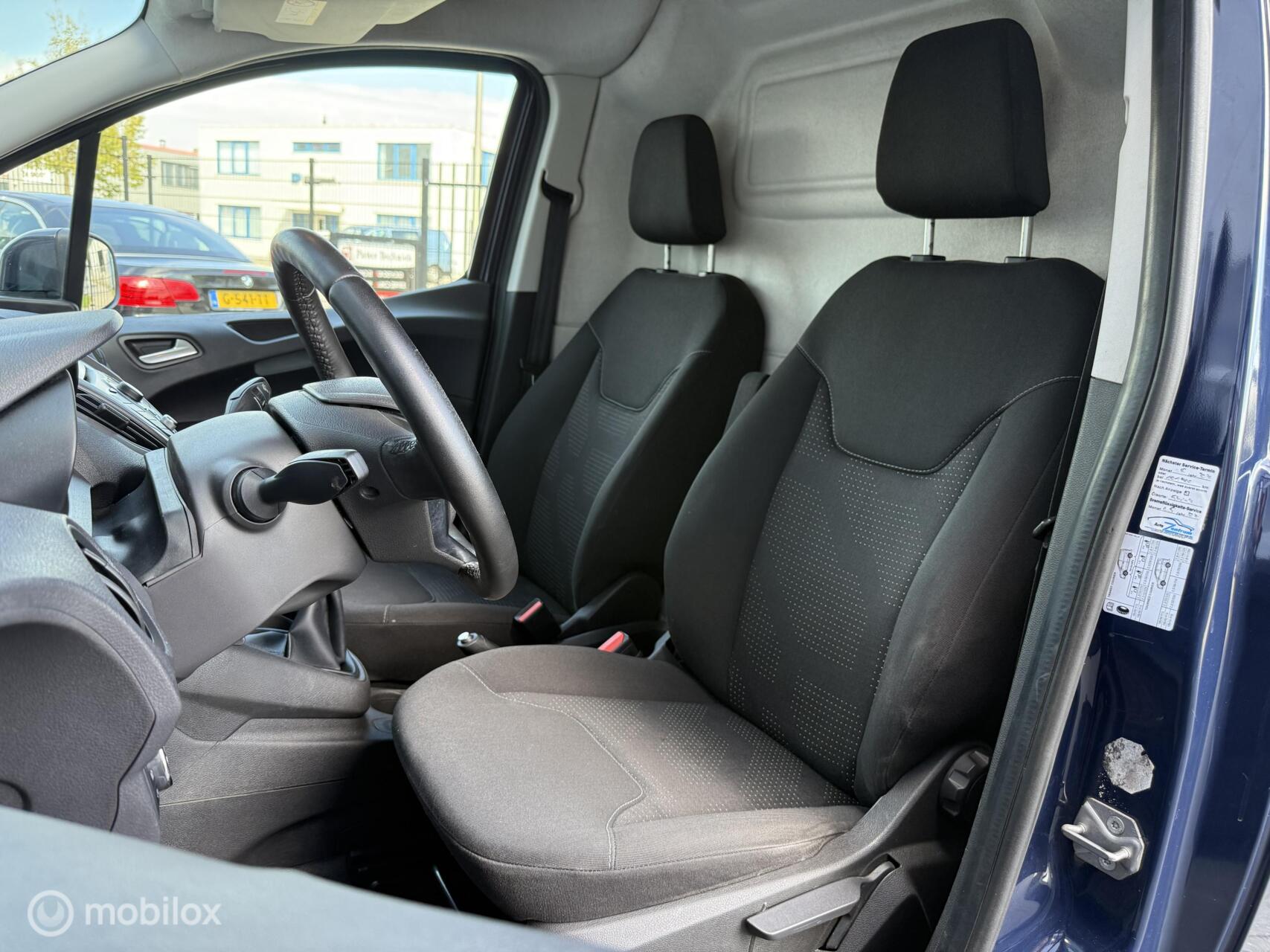 Foto van Ford Transit Courier