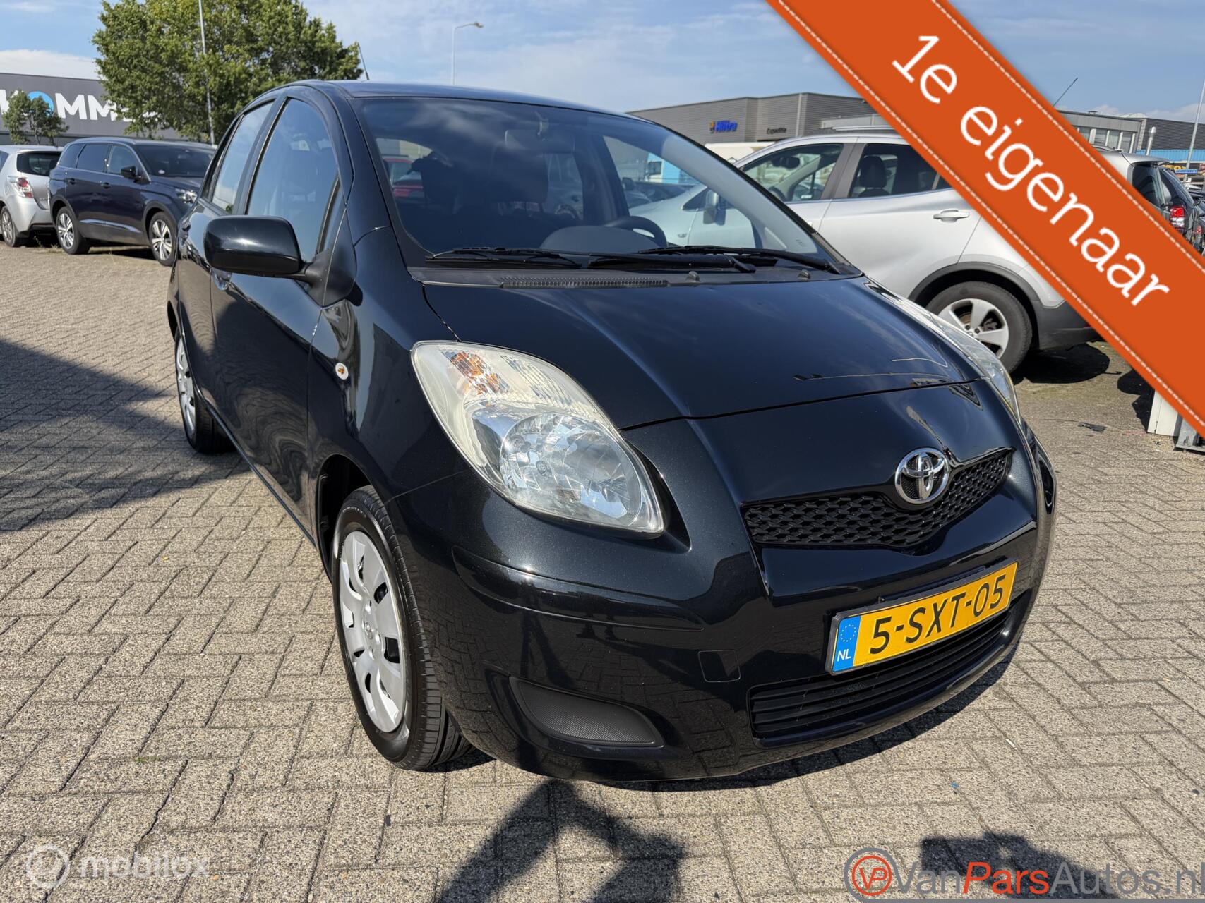 Toyota Toyota Yaris 1.0 VVTi Acces,Airco,Trekhaak,5drs,1e eigenaar! 2010 - voorkant
