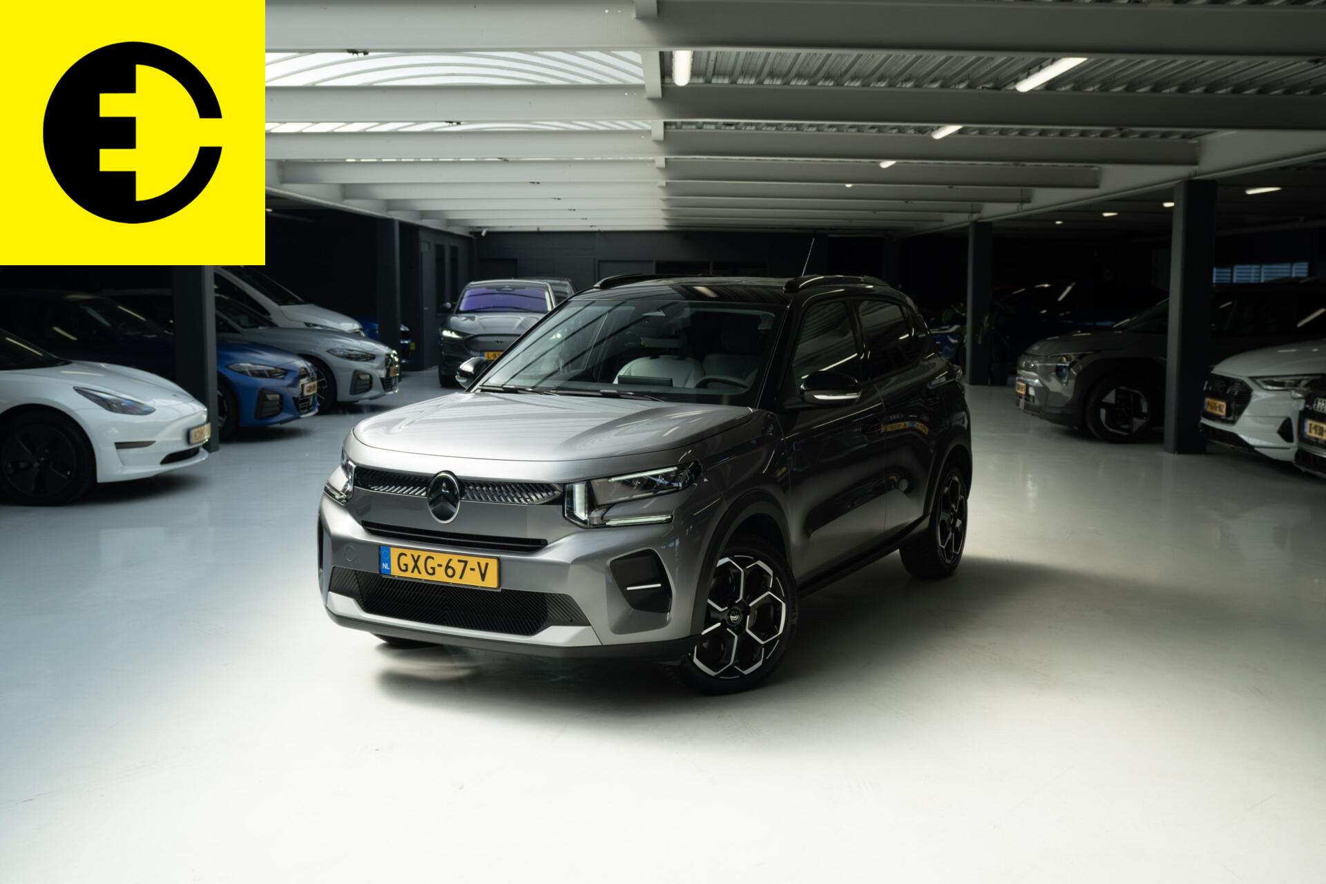 Citroen E-c3 Max 113pk 44 kWh | SOH 95,1% | Cruise | Camera | CarPlay 2024 - voorkant